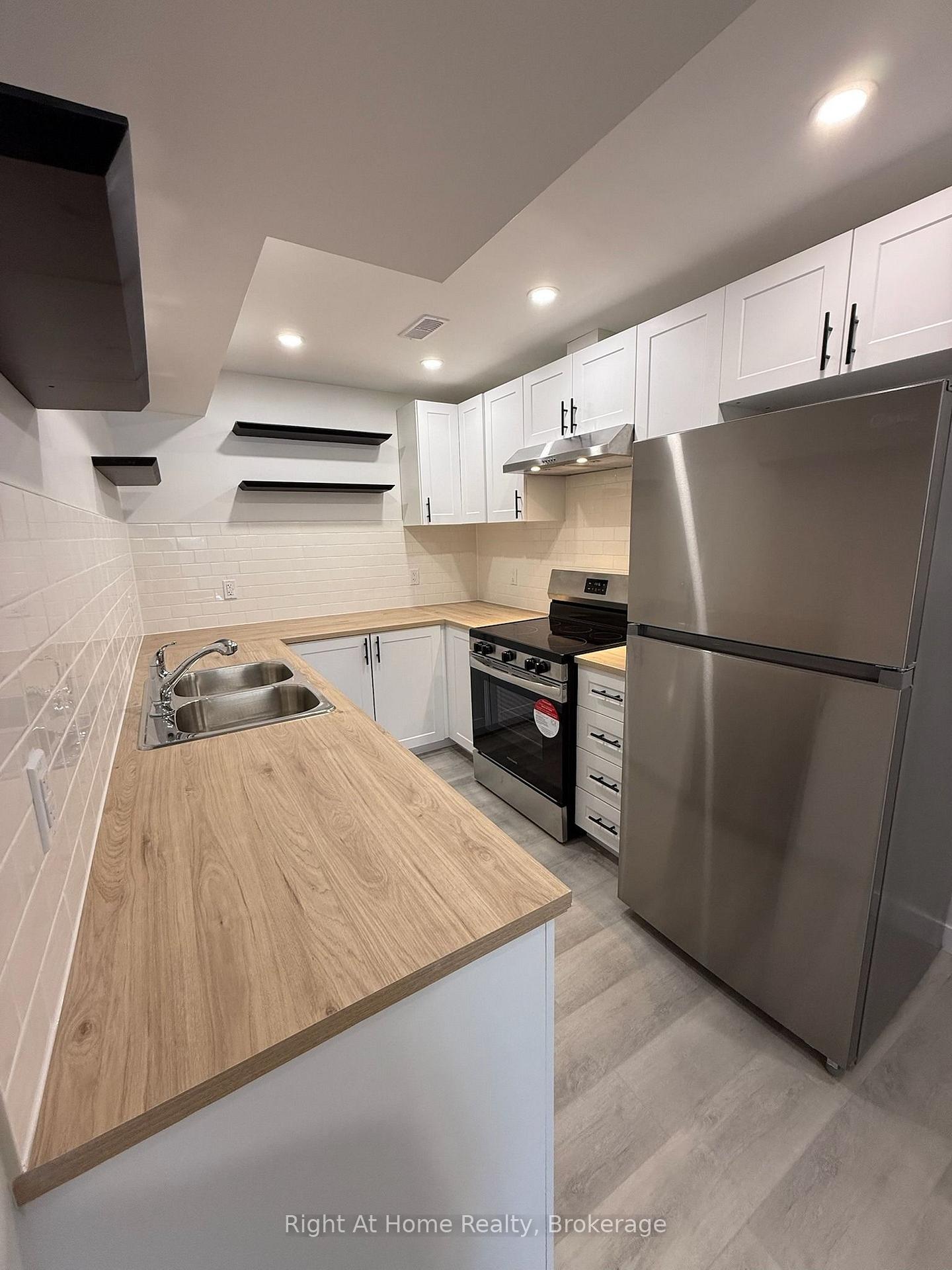 Photo of Unit Lower, 245 Benninger Drive