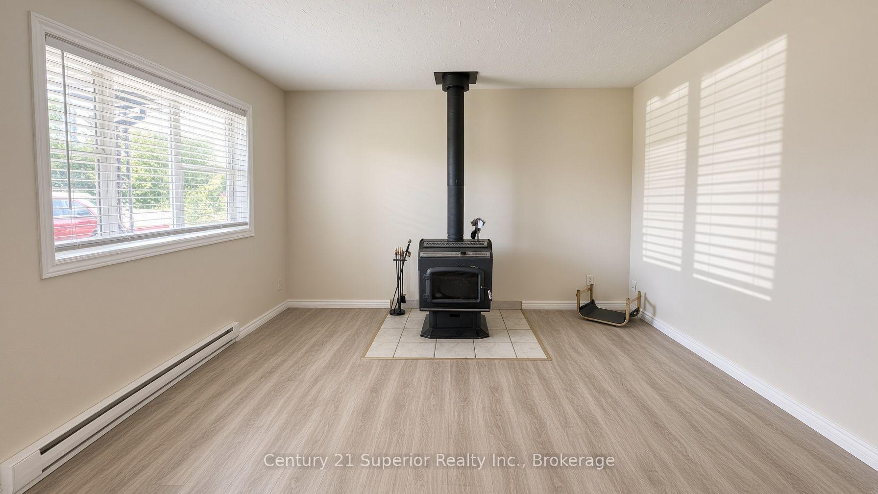 Photo 5 of 31 Heron Drive, Manitouwadge, TB-73 — HOMEH