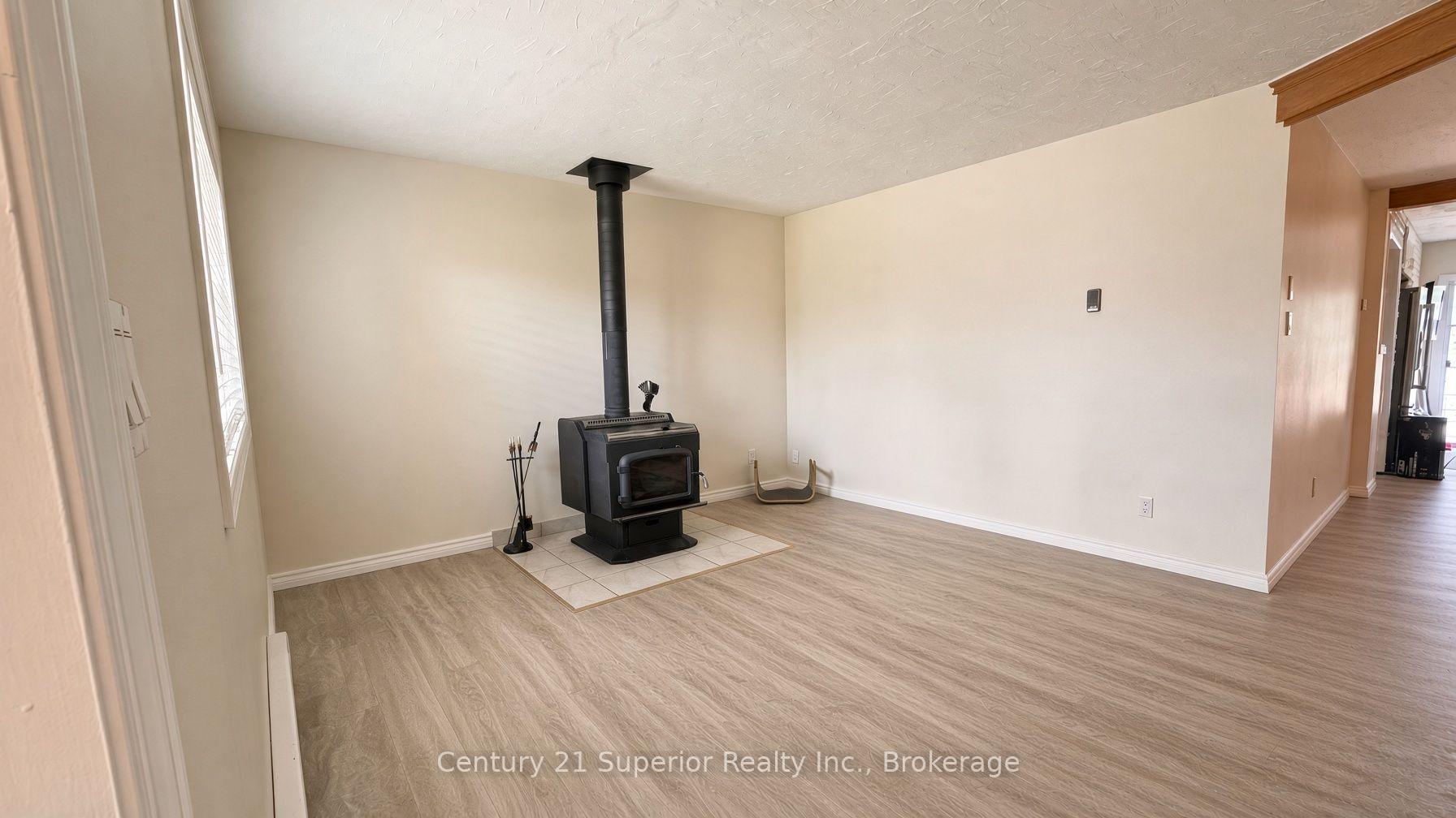 Photo 6 of 31 Heron Drive, Manitouwadge, TB-73 — HOMEH