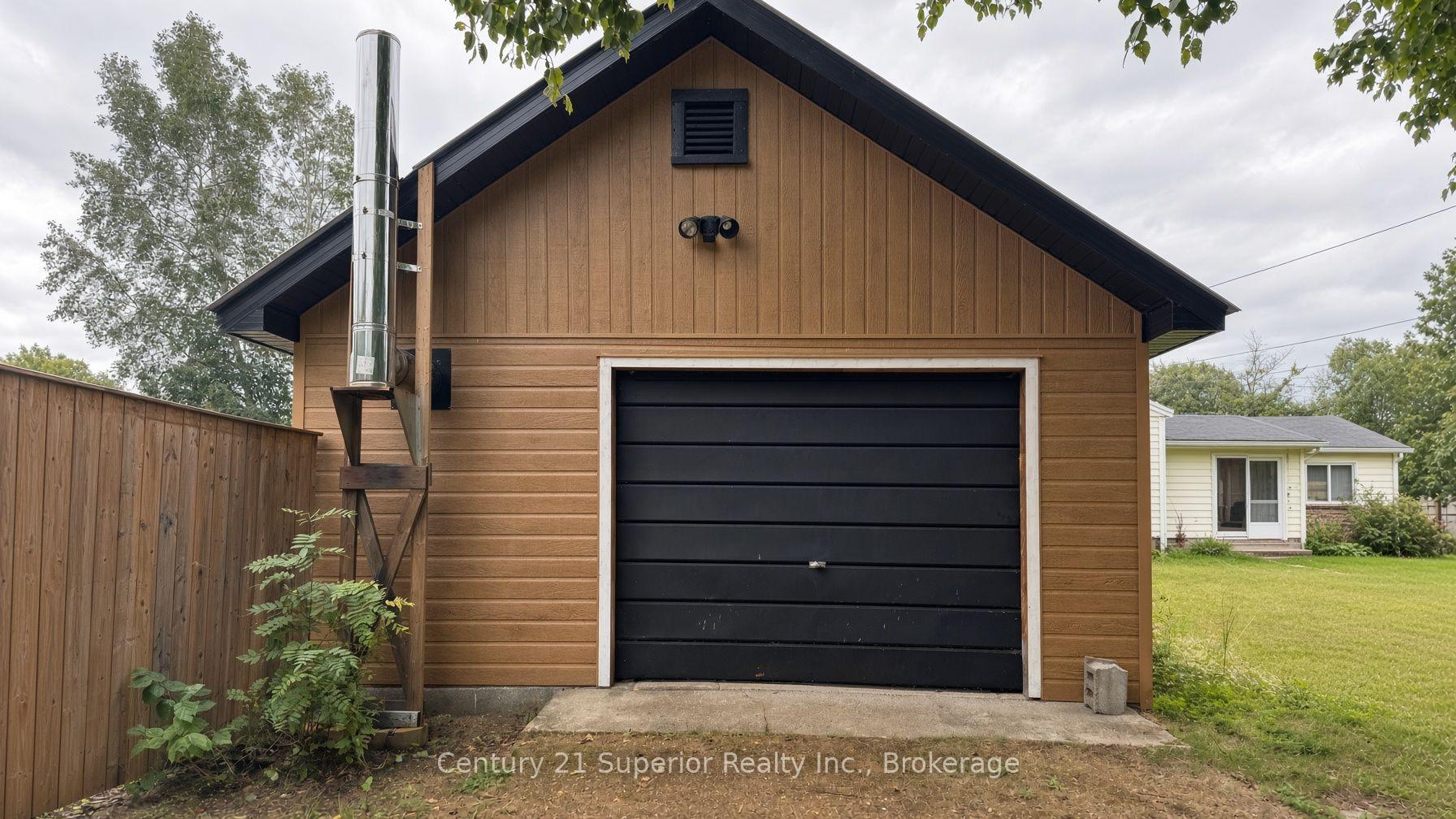 Photo 30 of 31 Heron Drive, Manitouwadge, TB-73 — HOMEH