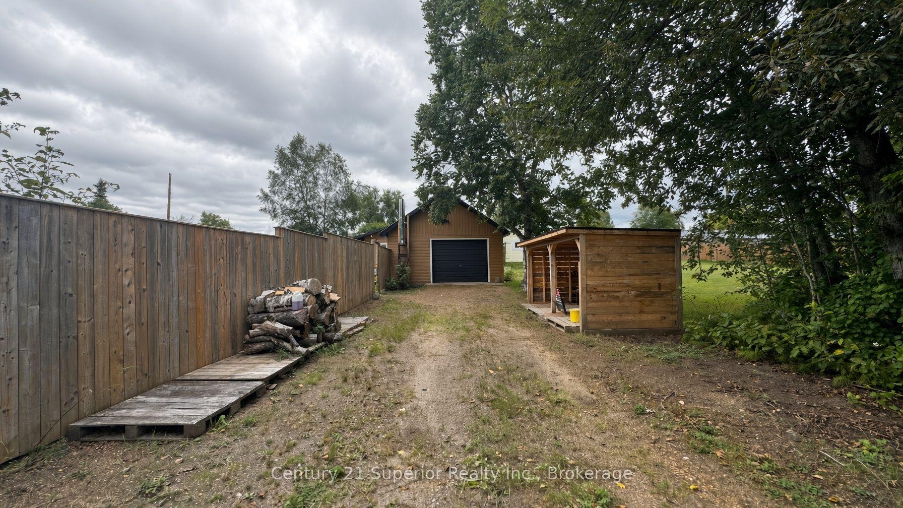 Photo 33 of 31 Heron Drive, Manitouwadge, TB-73 — HOMEH