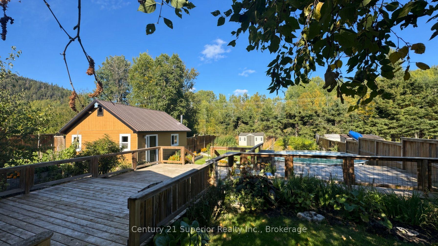 Photo 36 of 31 Heron Drive, Manitouwadge, TB-73 — HOMEH
