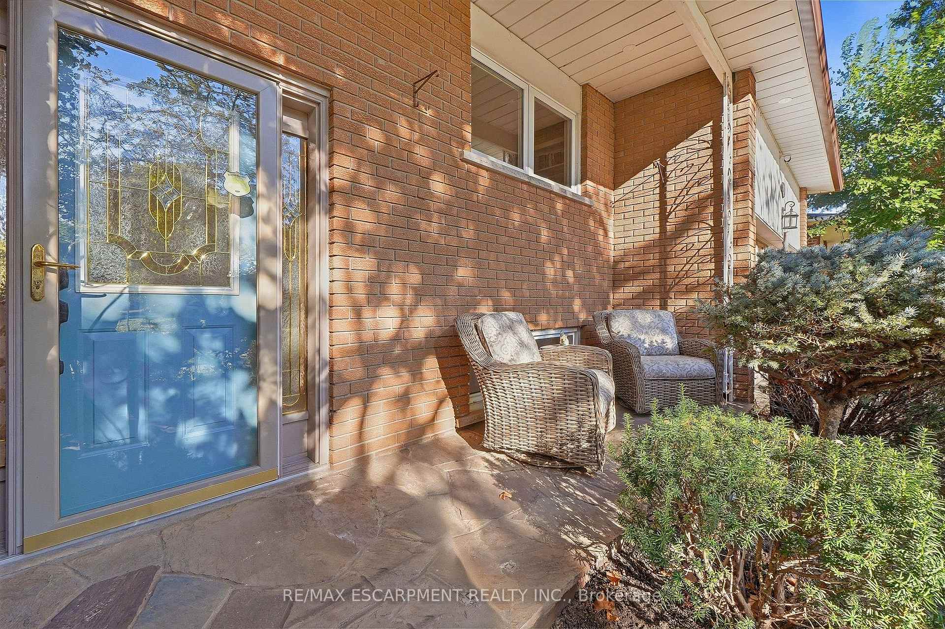 Photo 5 of 1060 Dowland Crescent, Burlington, LaSalle — HOMEH