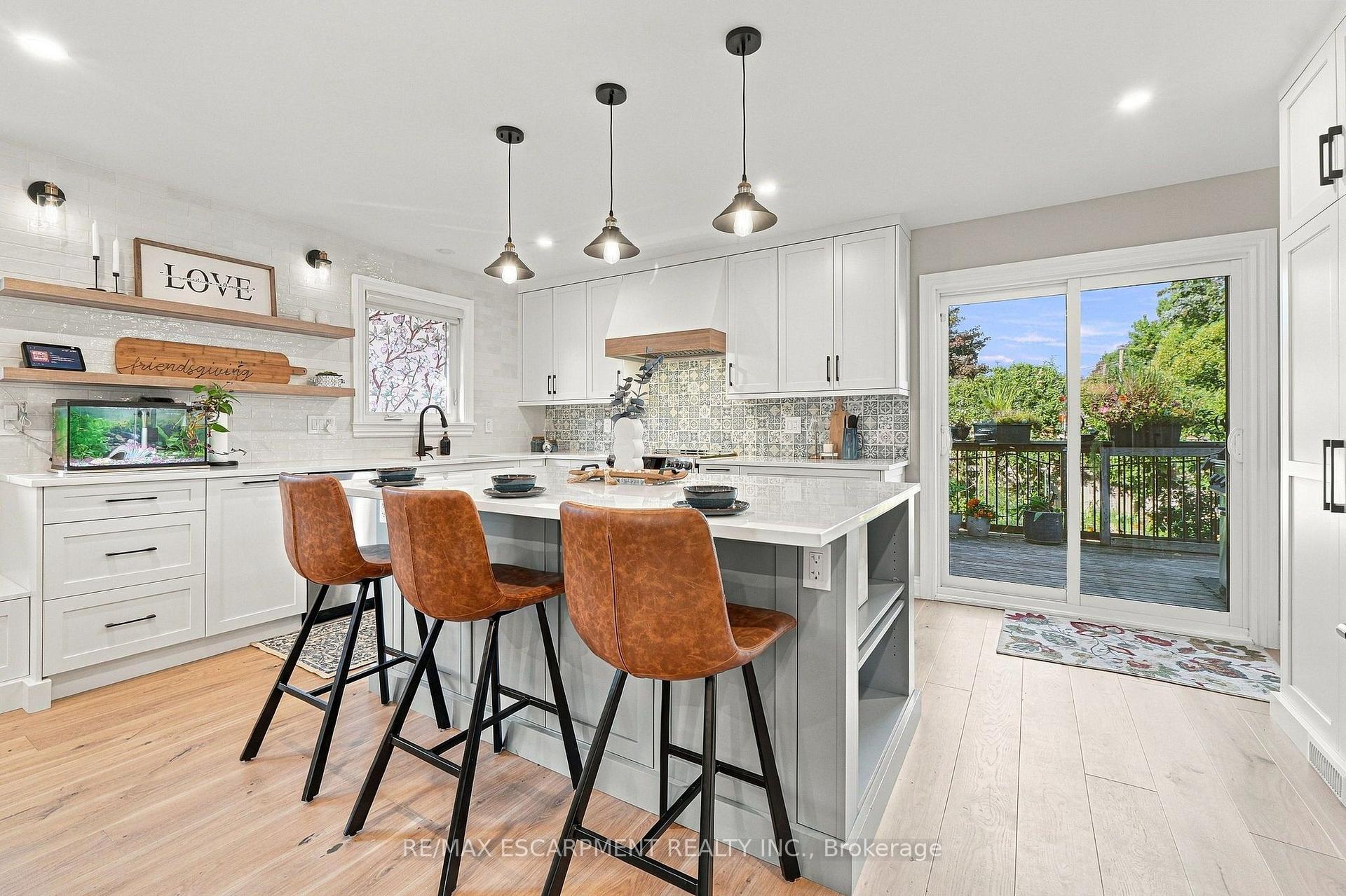 Photo 7 of 1060 Dowland Crescent, Burlington, LaSalle — HOMEH