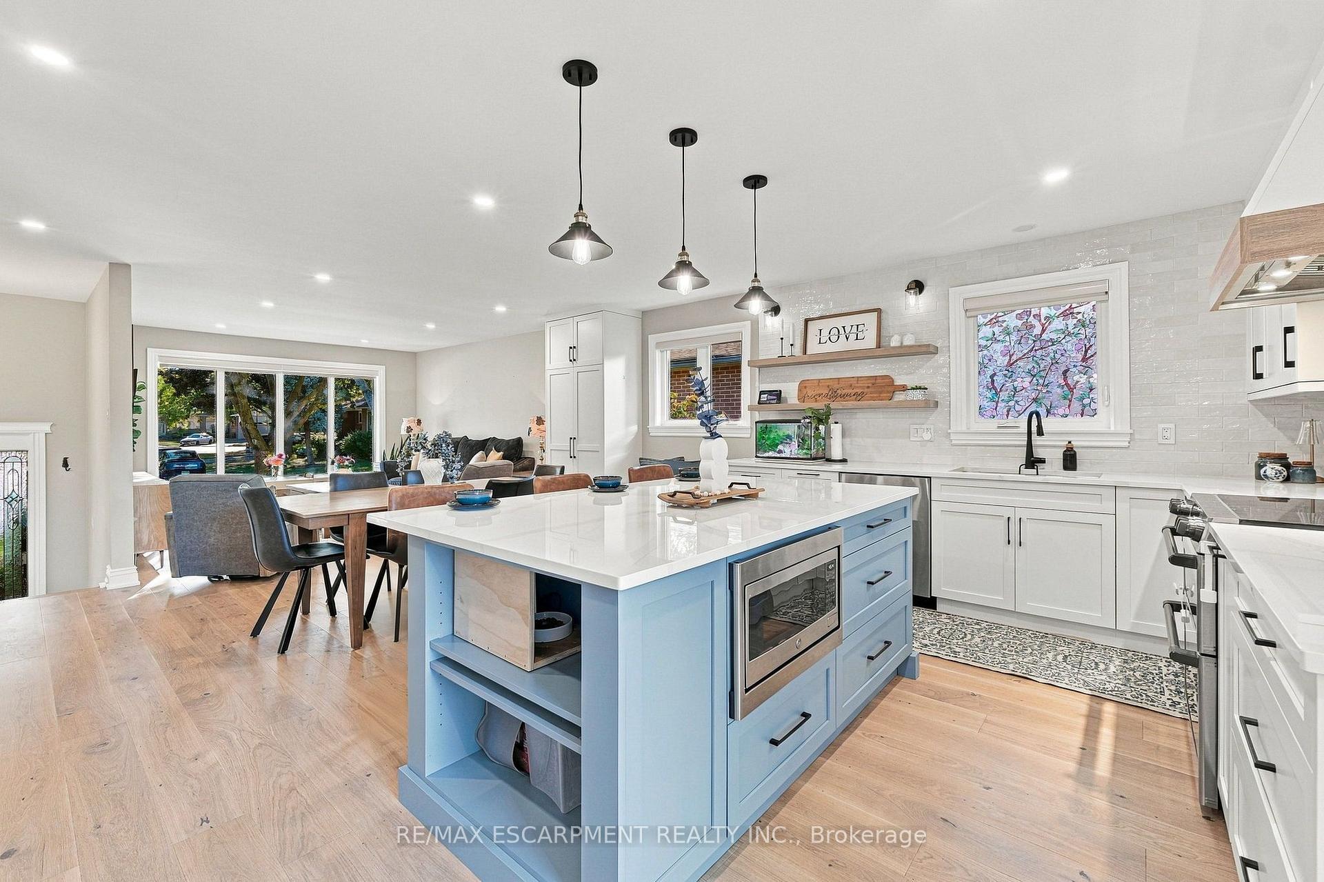 Photo 8 of 1060 Dowland Crescent, Burlington, LaSalle — HOMEH