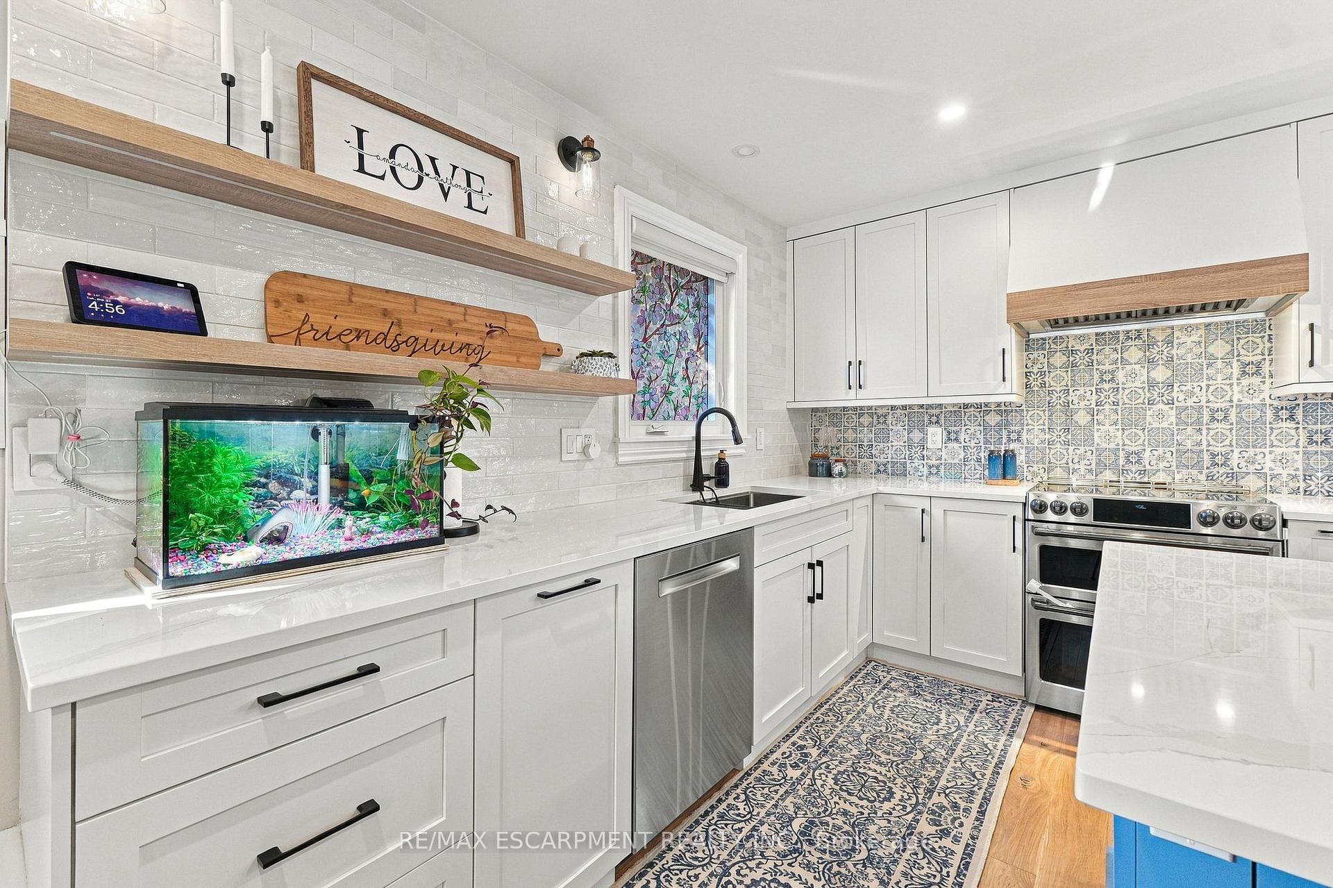 Photo 11 of 1060 Dowland Crescent, Burlington, LaSalle — HOMEH