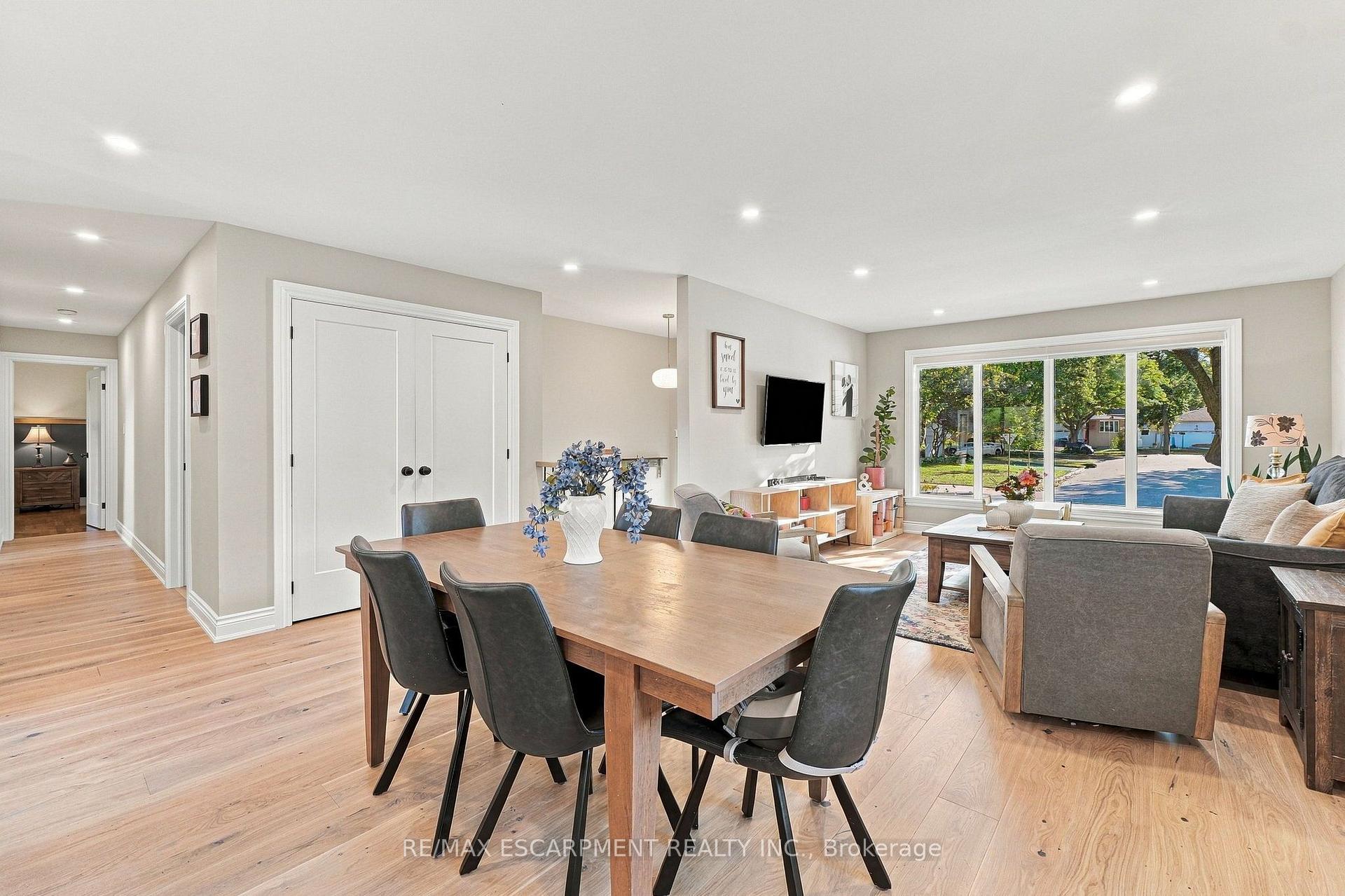 Photo 13 of 1060 Dowland Crescent, Burlington, LaSalle — HOMEH