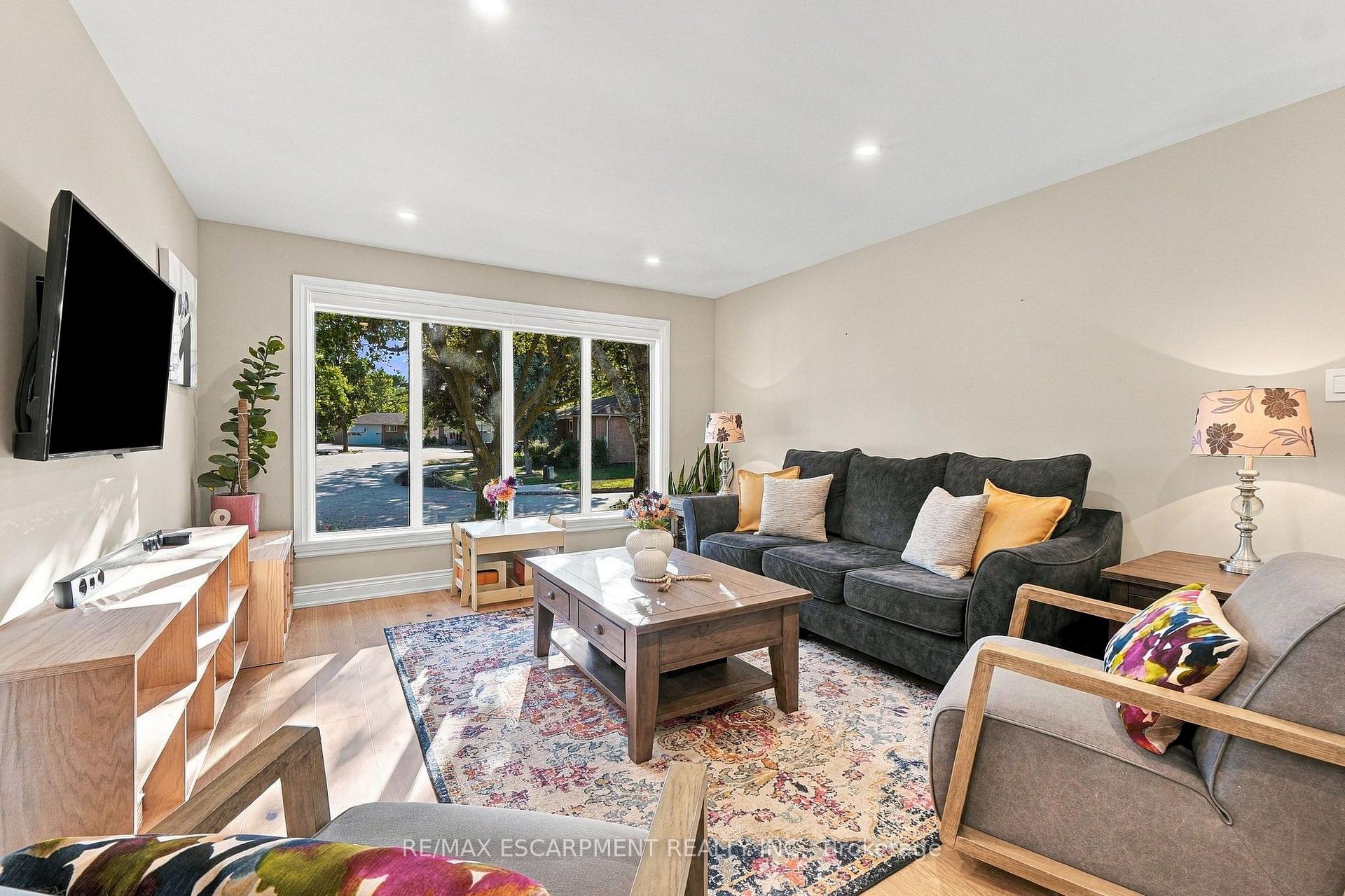 Photo 15 of 1060 Dowland Crescent, Burlington, LaSalle — HOMEH