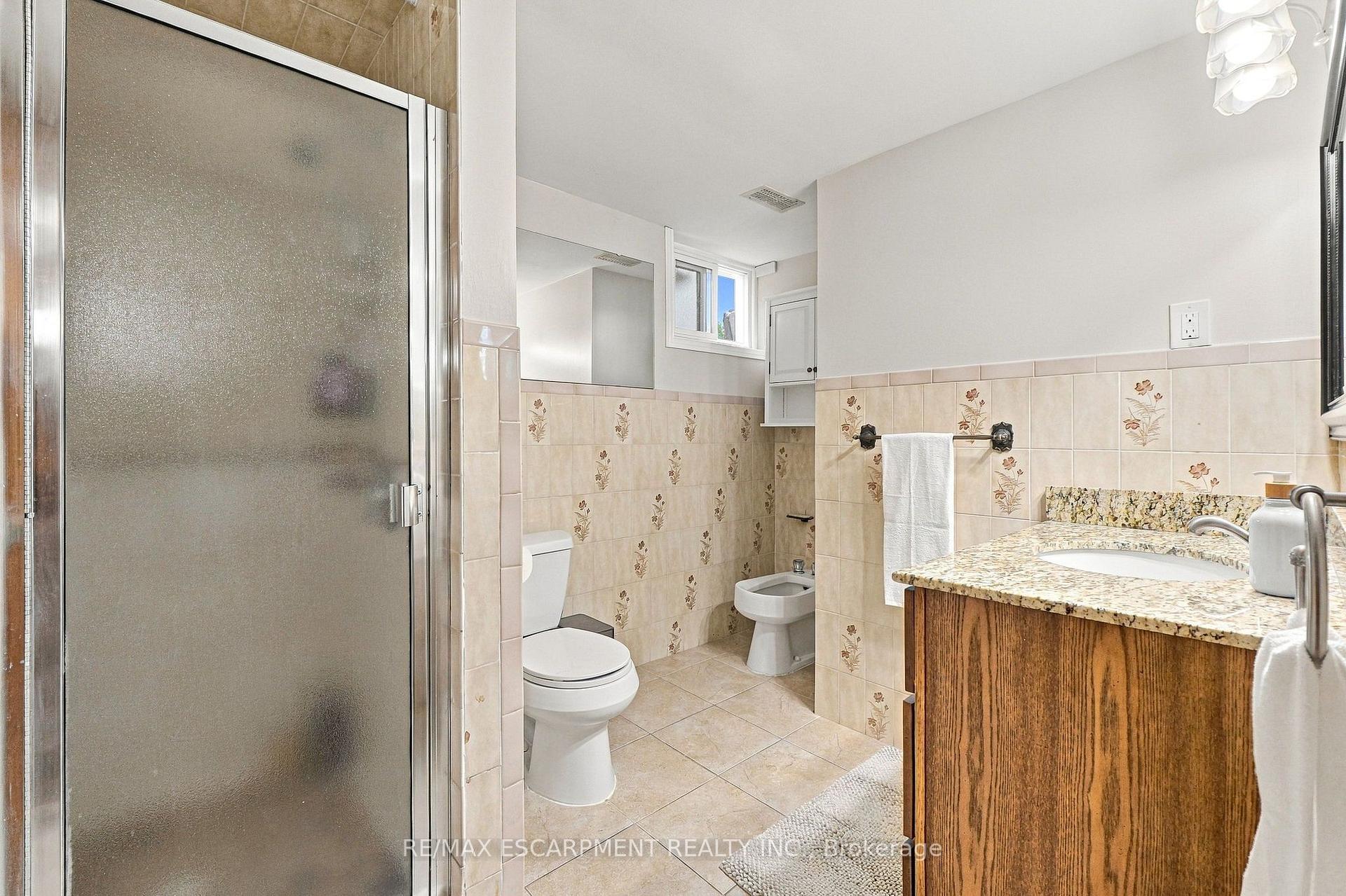 Photo 34 of 1060 Dowland Crescent, Burlington, LaSalle — HOMEH