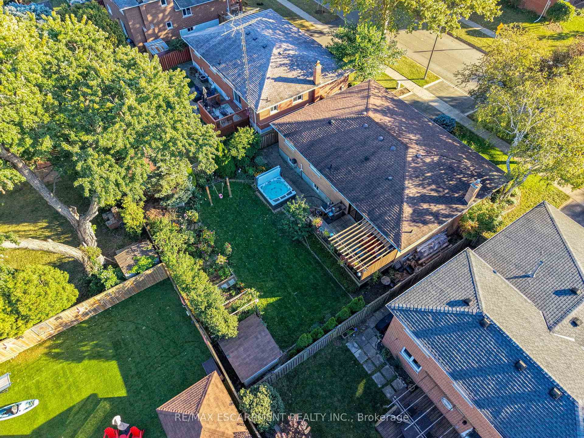 Photo 38 of 1060 Dowland Crescent, Burlington, LaSalle — HOMEH
