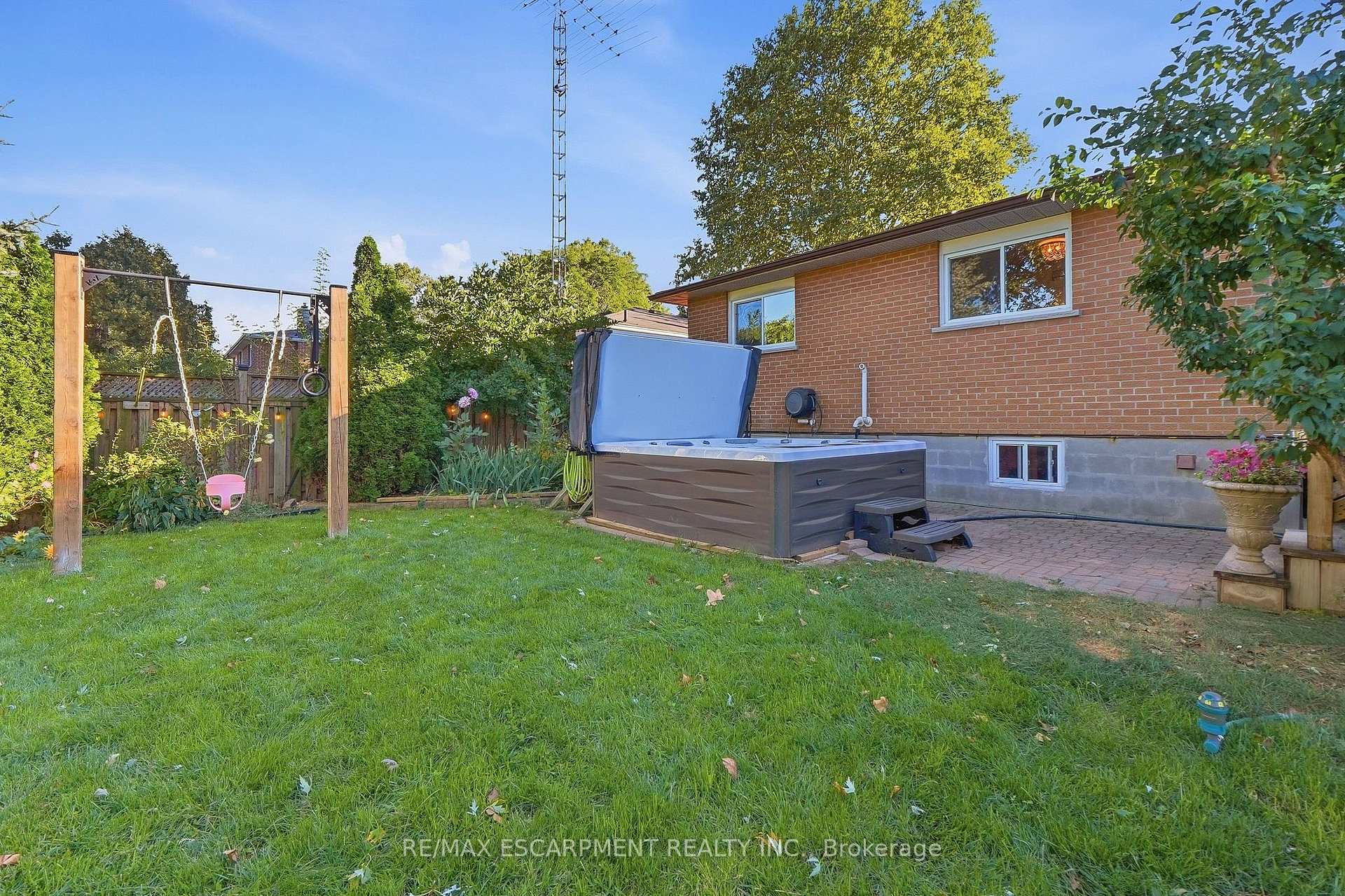 Photo 43 of 1060 Dowland Crescent, Burlington, LaSalle — HOMEH