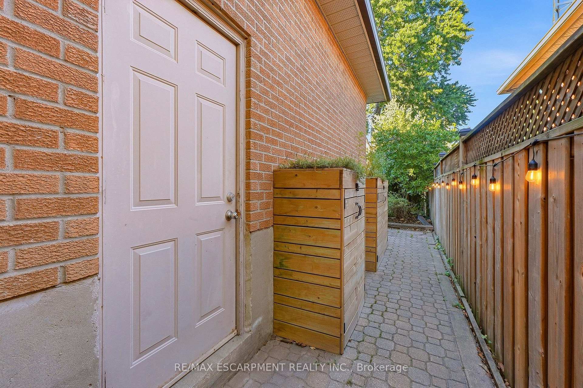 Photo 48 of 1060 Dowland Crescent, Burlington, LaSalle — HOMEH