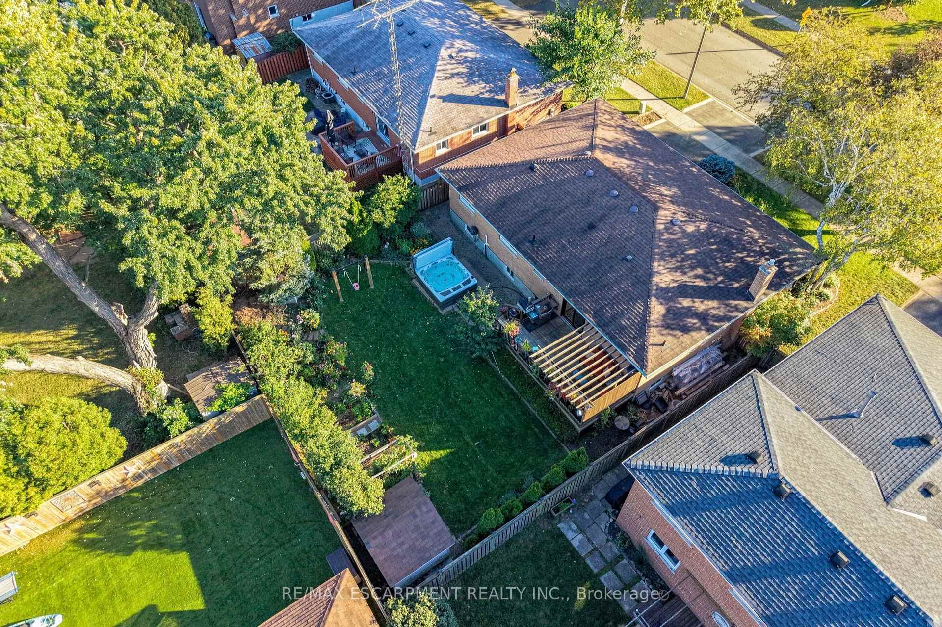 Photo 39 of 1060 Dowland Crescent, Burlington, LaSalle — HOMEH