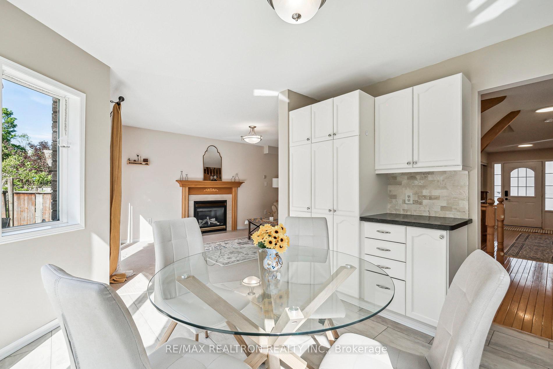 Photo 24 of 50 Holly Meadow Road, Barrie, Holly — HOMEH