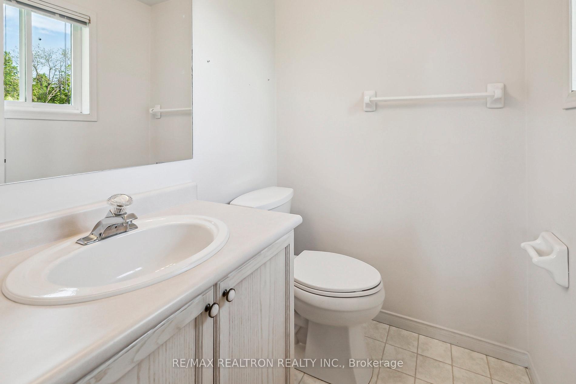 Photo 35 of 50 Holly Meadow Road, Barrie, Holly — HOMEH