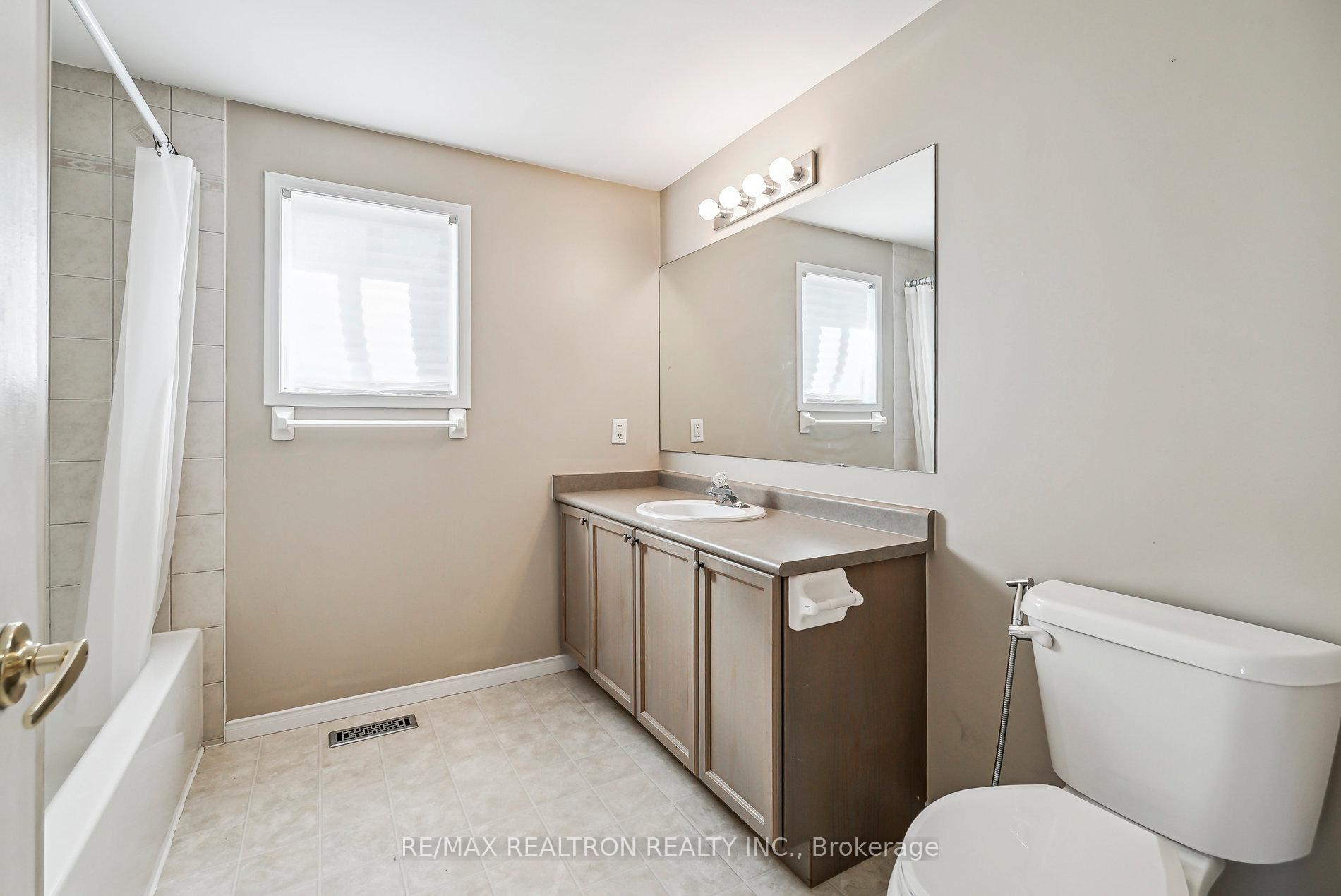 Photo 38 of 50 Holly Meadow Road, Barrie, Holly — HOMEH