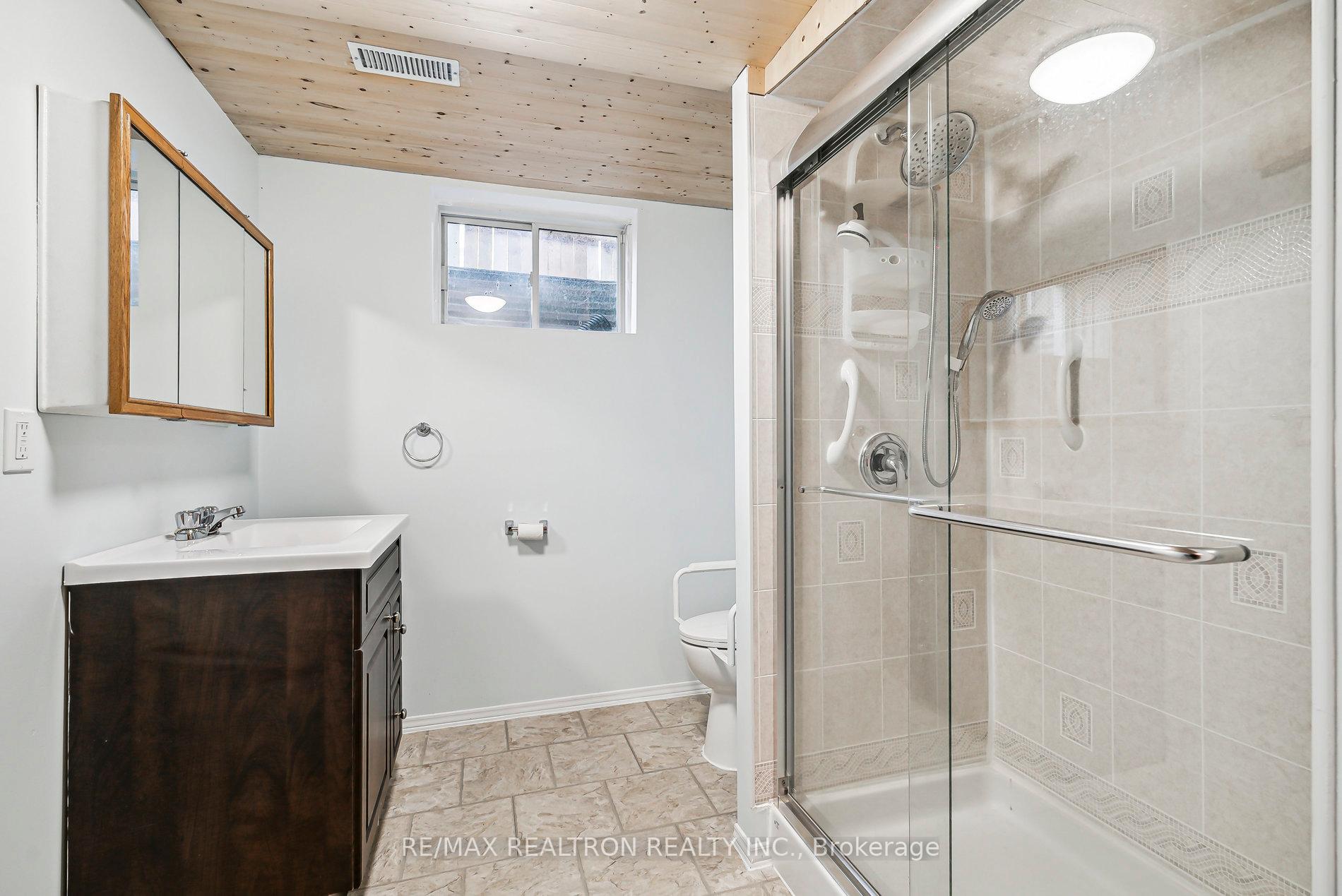 Photo 44 of 50 Holly Meadow Road, Barrie, Holly — HOMEH