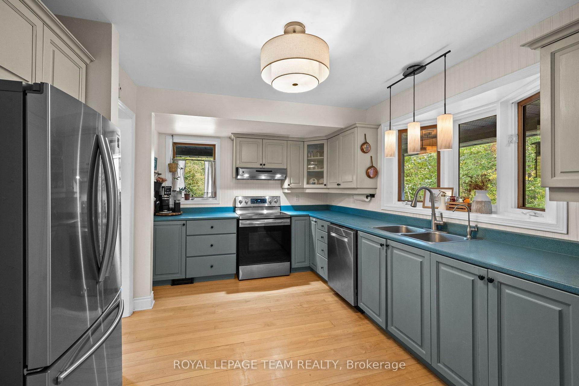 Photo 9 of 124 Charmont Way, Ottawa, Constance Bay — HOMEH