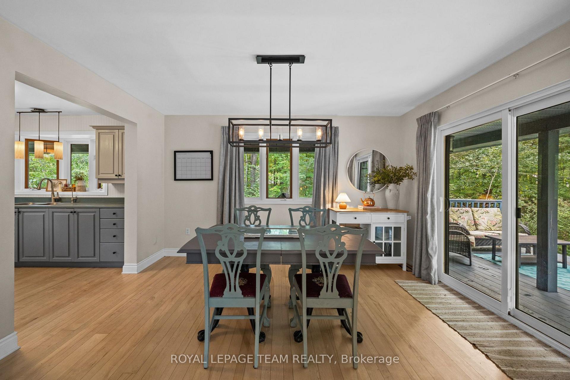 Photo 13 of 124 Charmont Way, Ottawa, Constance Bay — HOMEH