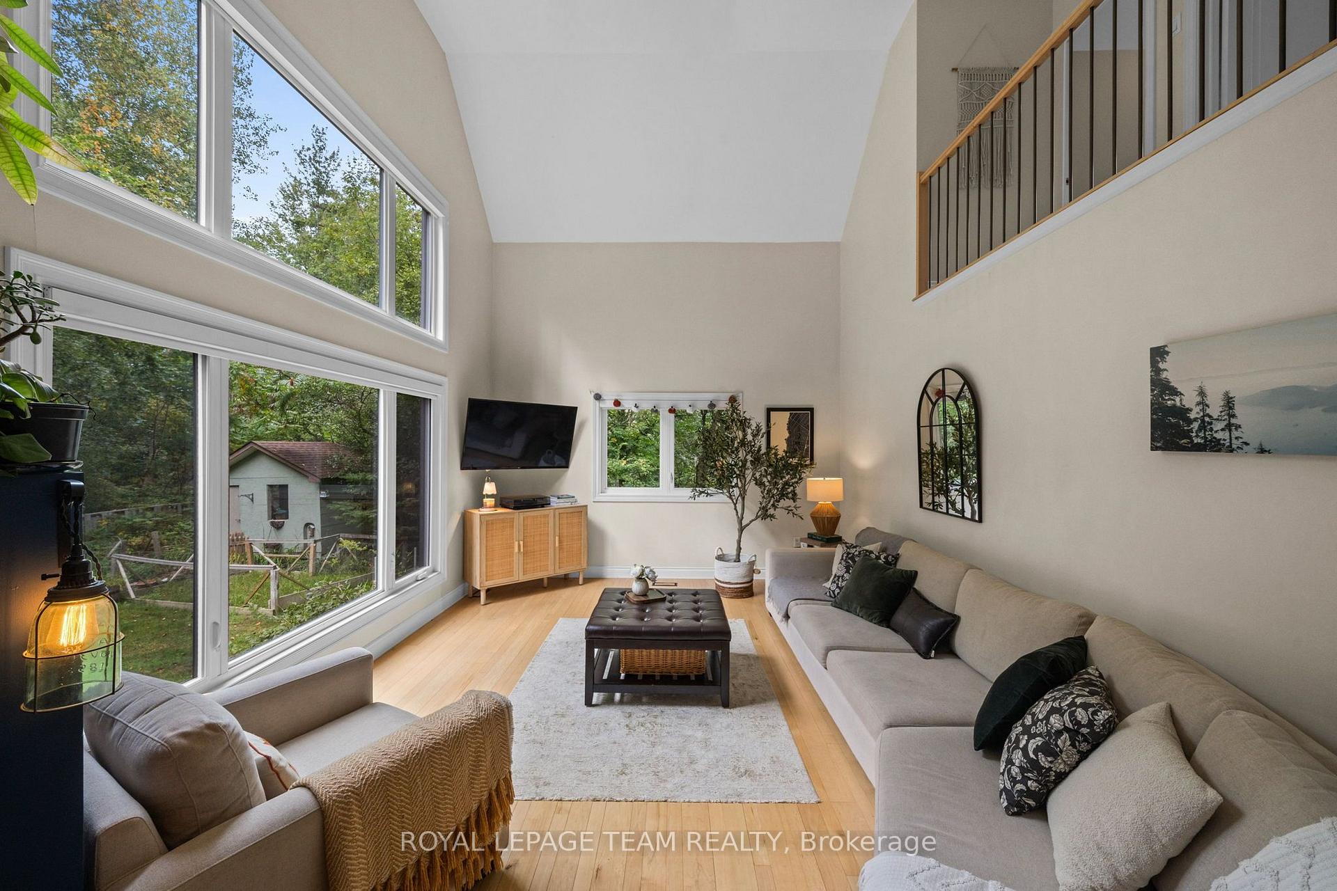 Photo 15 of 124 Charmont Way, Ottawa, Constance Bay — HOMEH