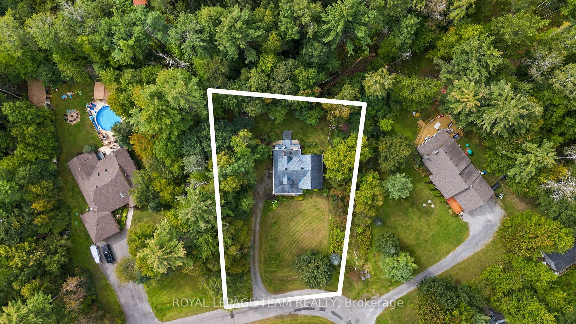 Photo 48 of 124 Charmont Way, Ottawa, Constance Bay — HOMEH