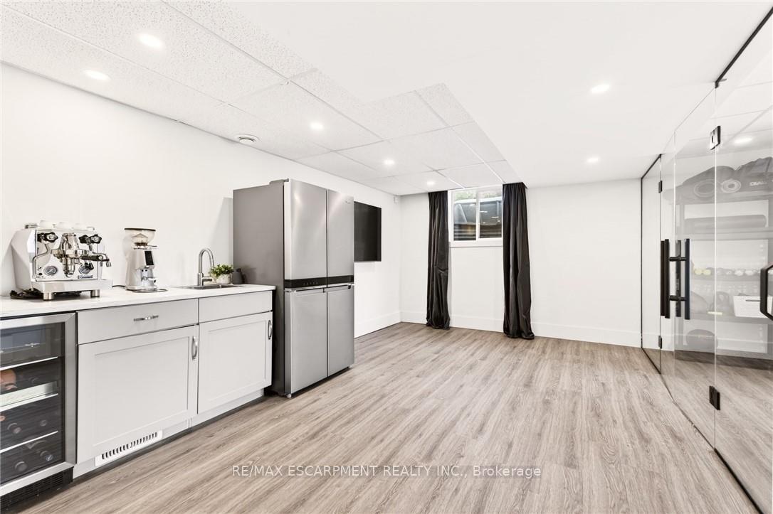 Photo 47 of 2129 Highview Drive, Burlington, Rural Burlington — HOMEH