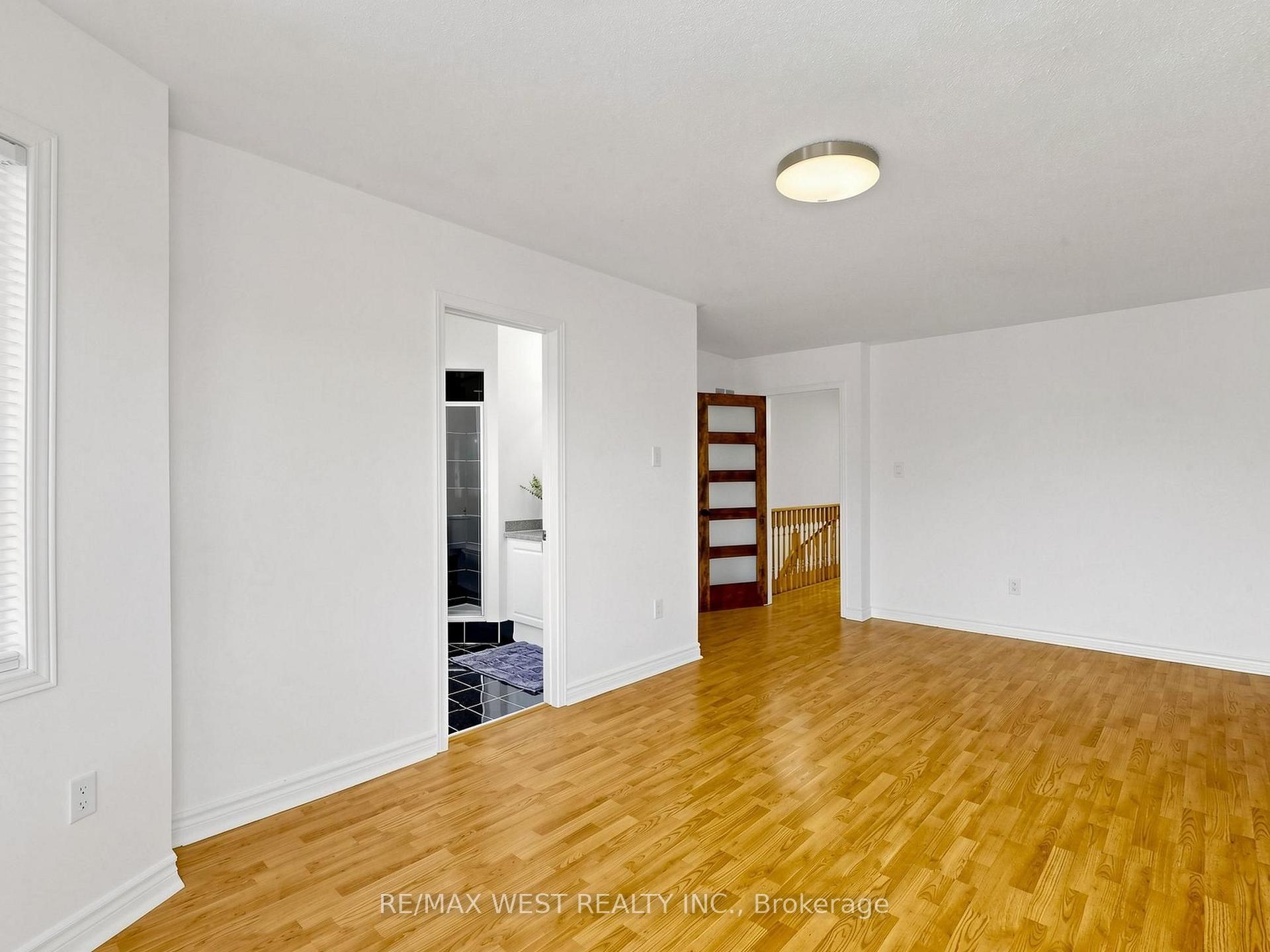 Photo 30 of 63 Echo Ridge Crescent, Vaughan, Sonoma Heights — HOMEH