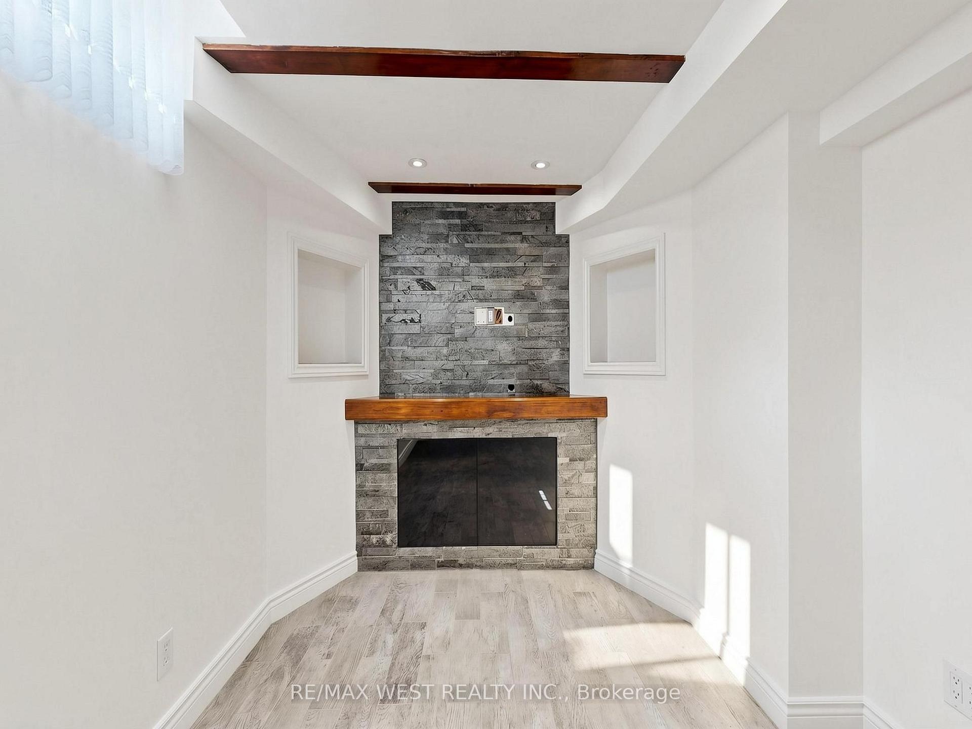 Photo 47 of 63 Echo Ridge Crescent, Vaughan, Sonoma Heights — HOMEH