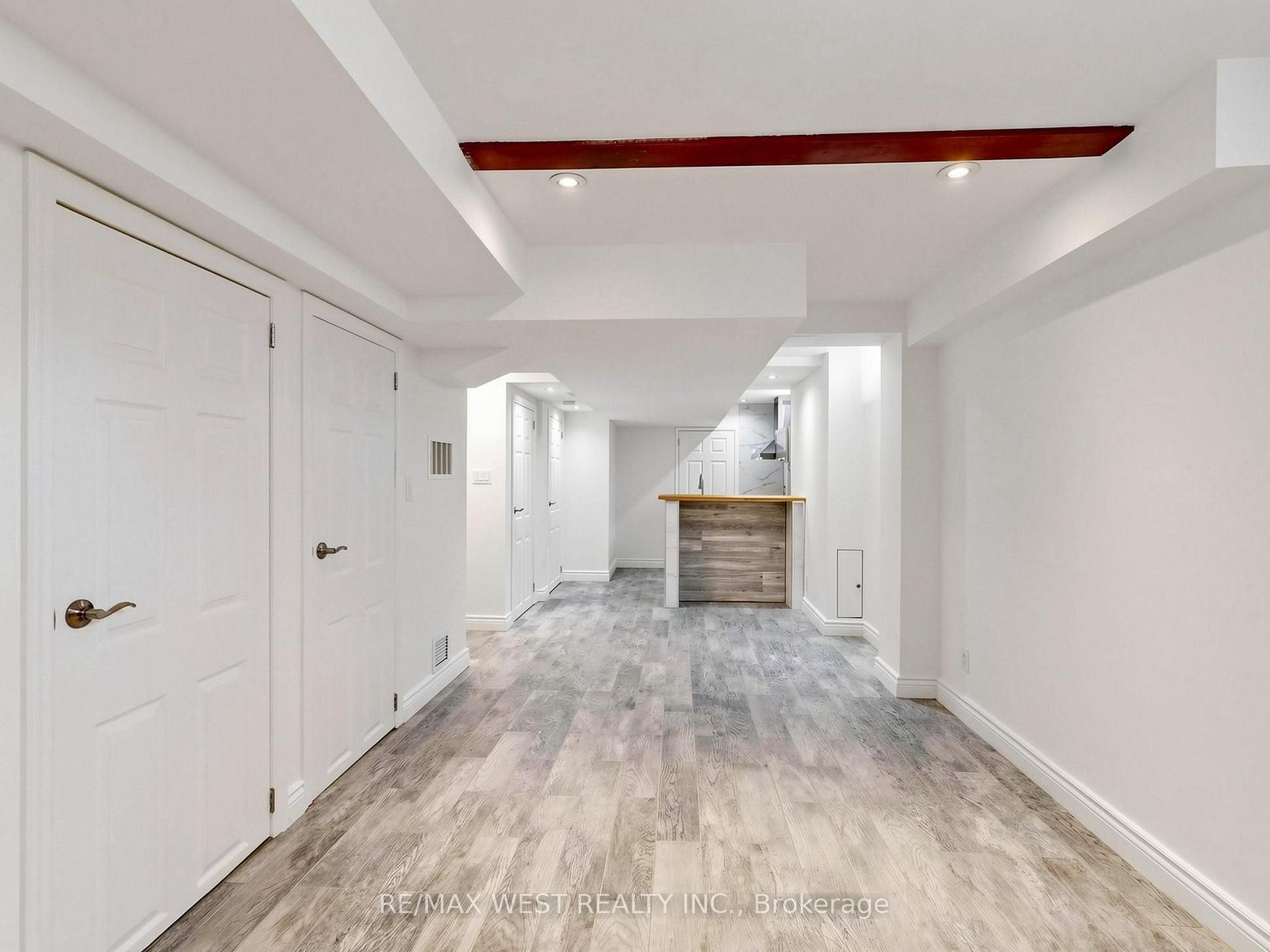 Photo 48 of 63 Echo Ridge Crescent, Vaughan, Sonoma Heights — HOMEH
