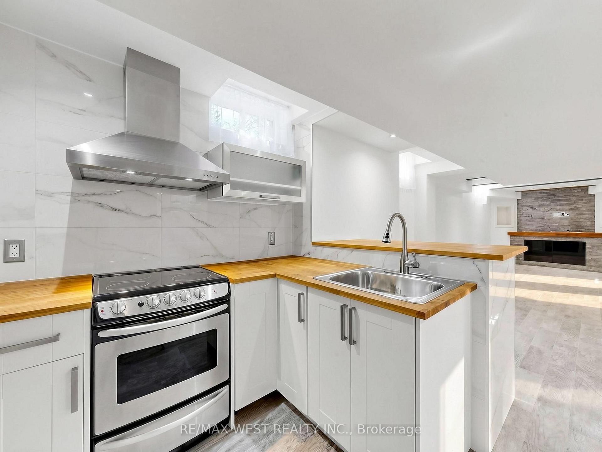 Photo 49 of 63 Echo Ridge Crescent, Vaughan, Sonoma Heights — HOMEH