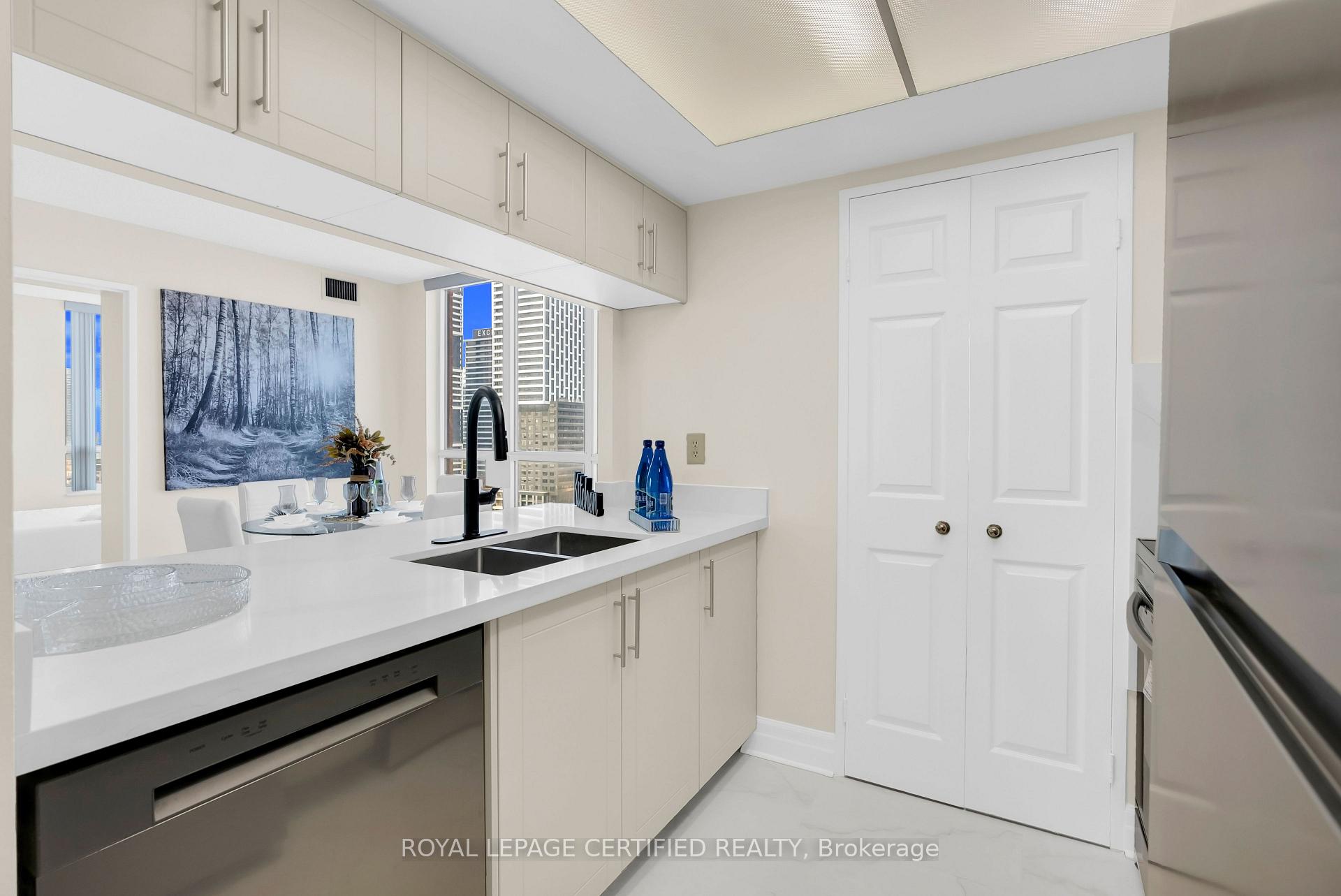 Photo 22 of Unit #2109, 285 Enfield Place, Mississauga, City Centre — HOMEH