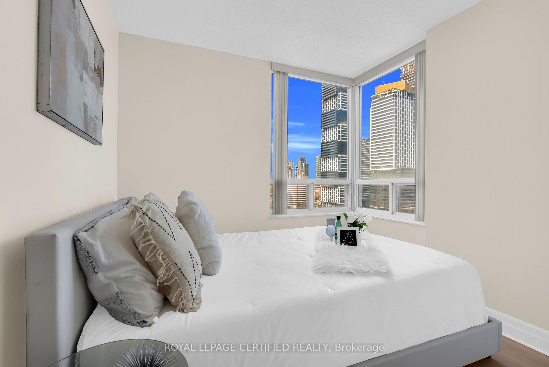 Photo 31 of Unit #2109, 285 Enfield Place, Mississauga, City Centre — HOMEH