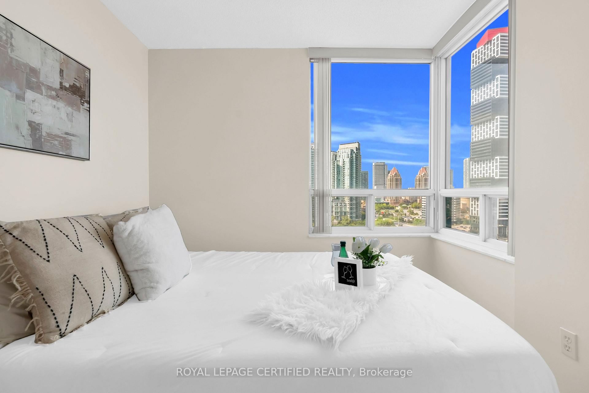 Photo 32 of Unit #2109, 285 Enfield Place, Mississauga, City Centre — HOMEH