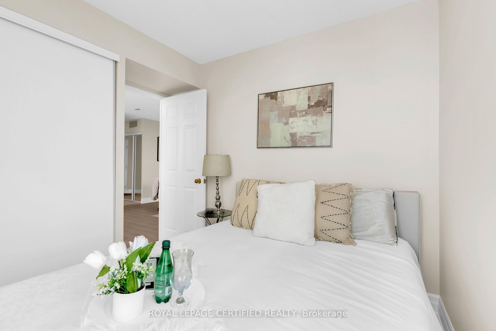 Photo 33 of Unit #2109, 285 Enfield Place, Mississauga, City Centre — HOMEH