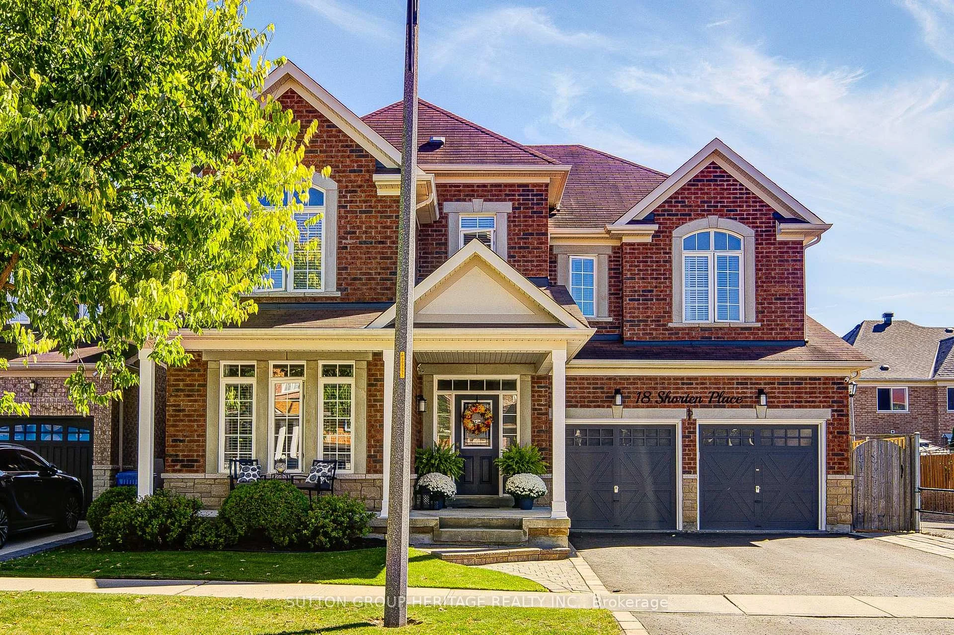 Photo 5 of 18 Shorten Place, Ajax, Northwest Ajax — HOMEH