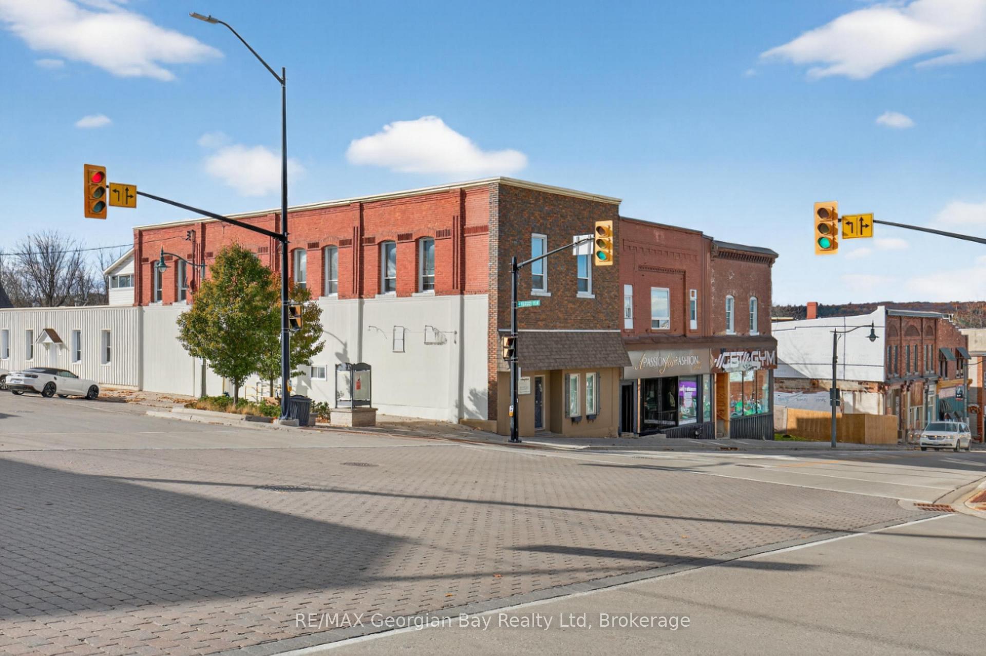 Photo 2 of Unit 3, 90 Main Street, Penetanguishene — HOMEH