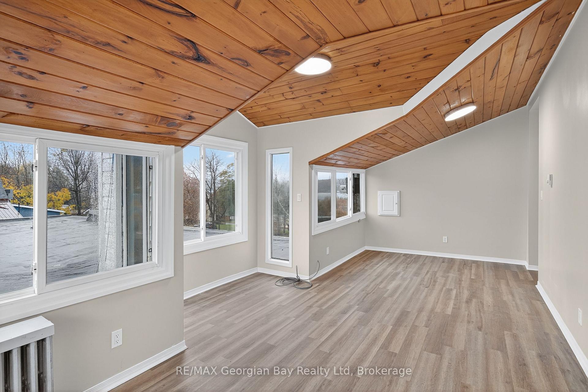 Photo 6 of Unit 3, 90 Main Street, Penetanguishene — HOMEH