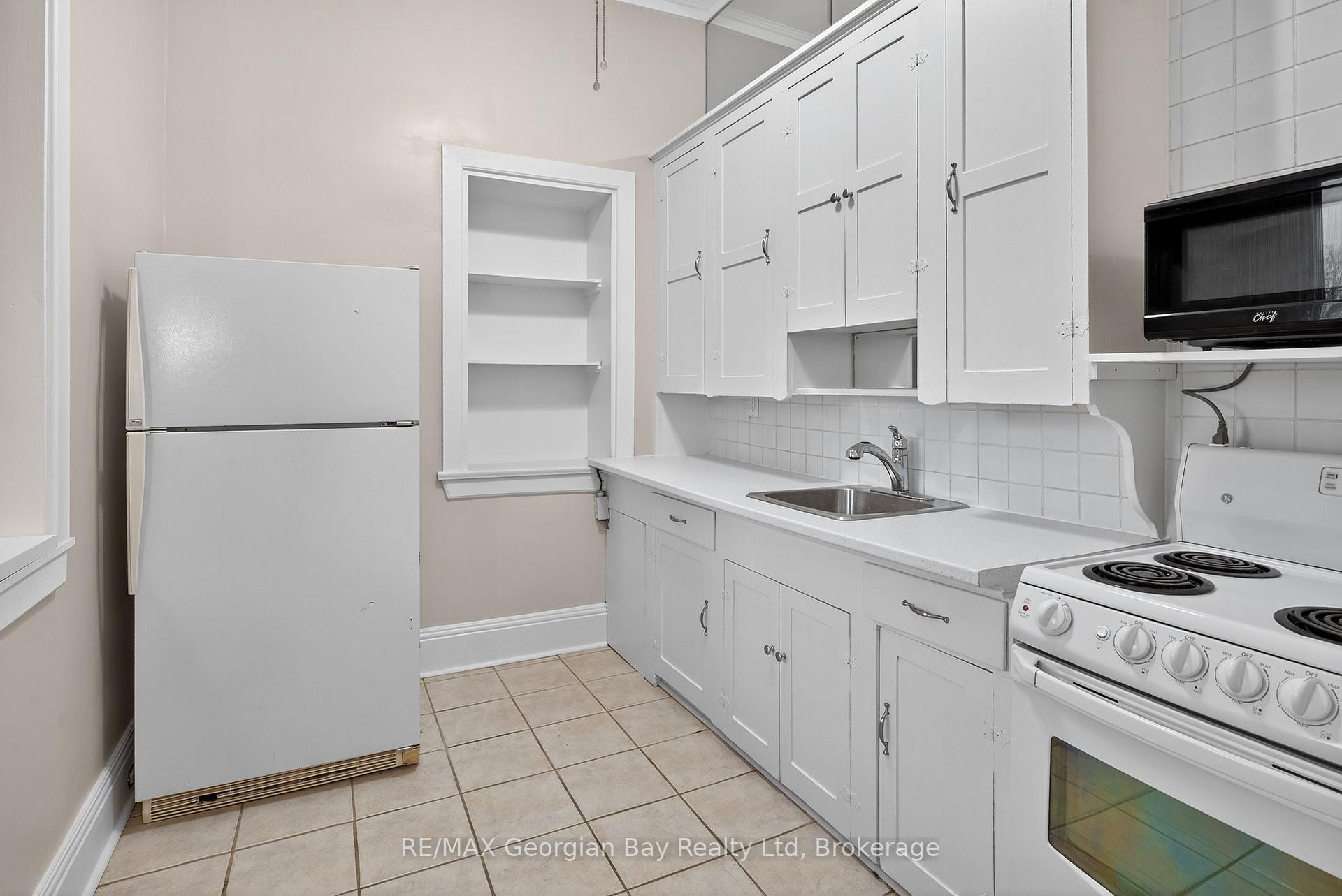 Photo 12 of Unit 3, 90 Main Street, Penetanguishene — HOMEH