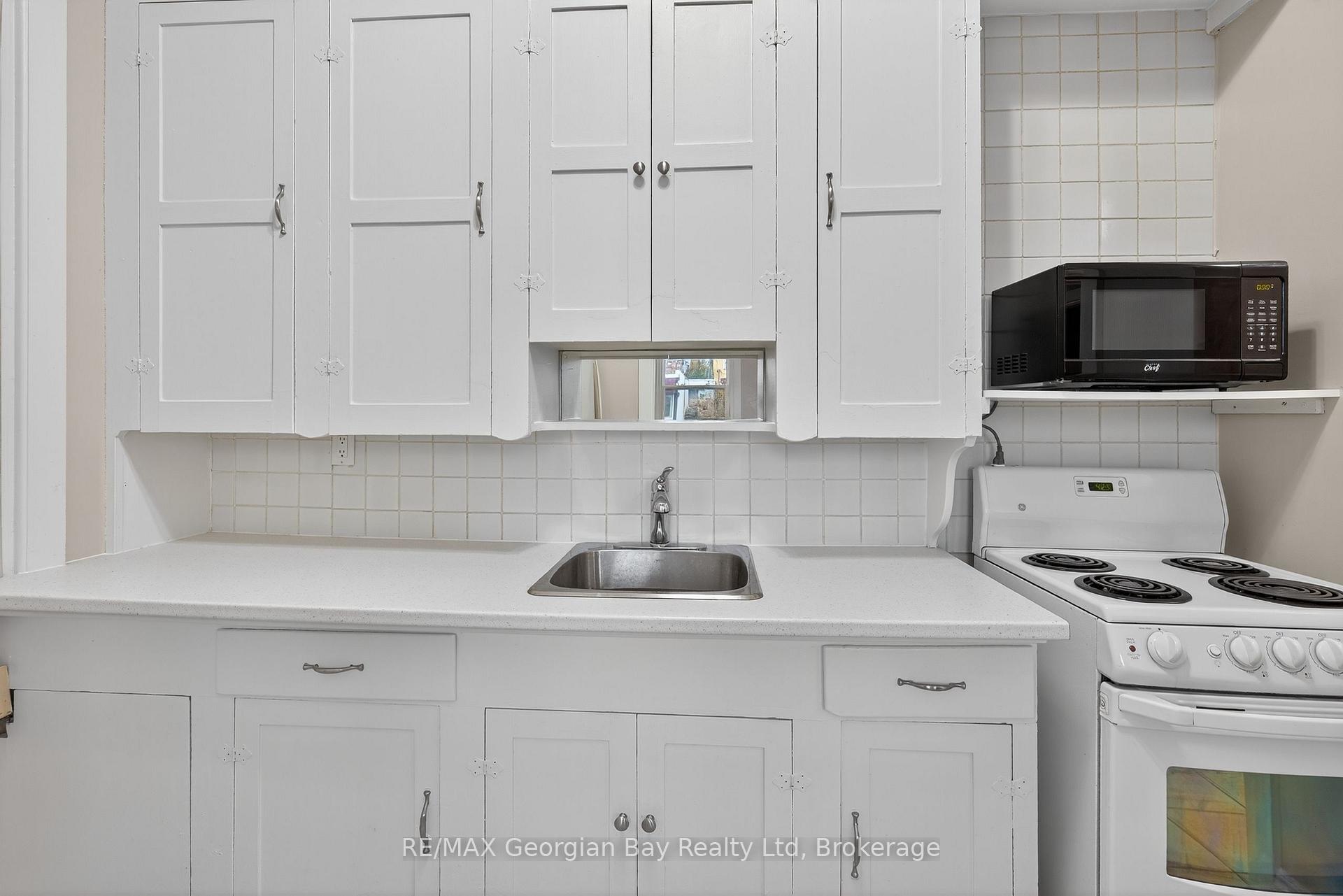 Photo 13 of Unit 3, 90 Main Street, Penetanguishene — HOMEH