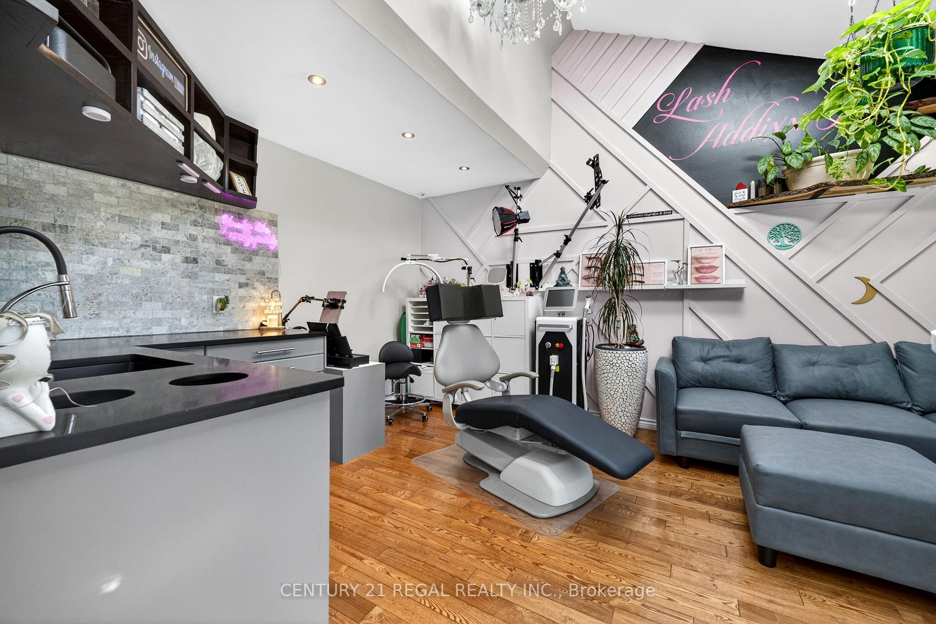 Photo 14 of 481 Camelot Drive W, Oshawa, Eastdale — HOMEH
