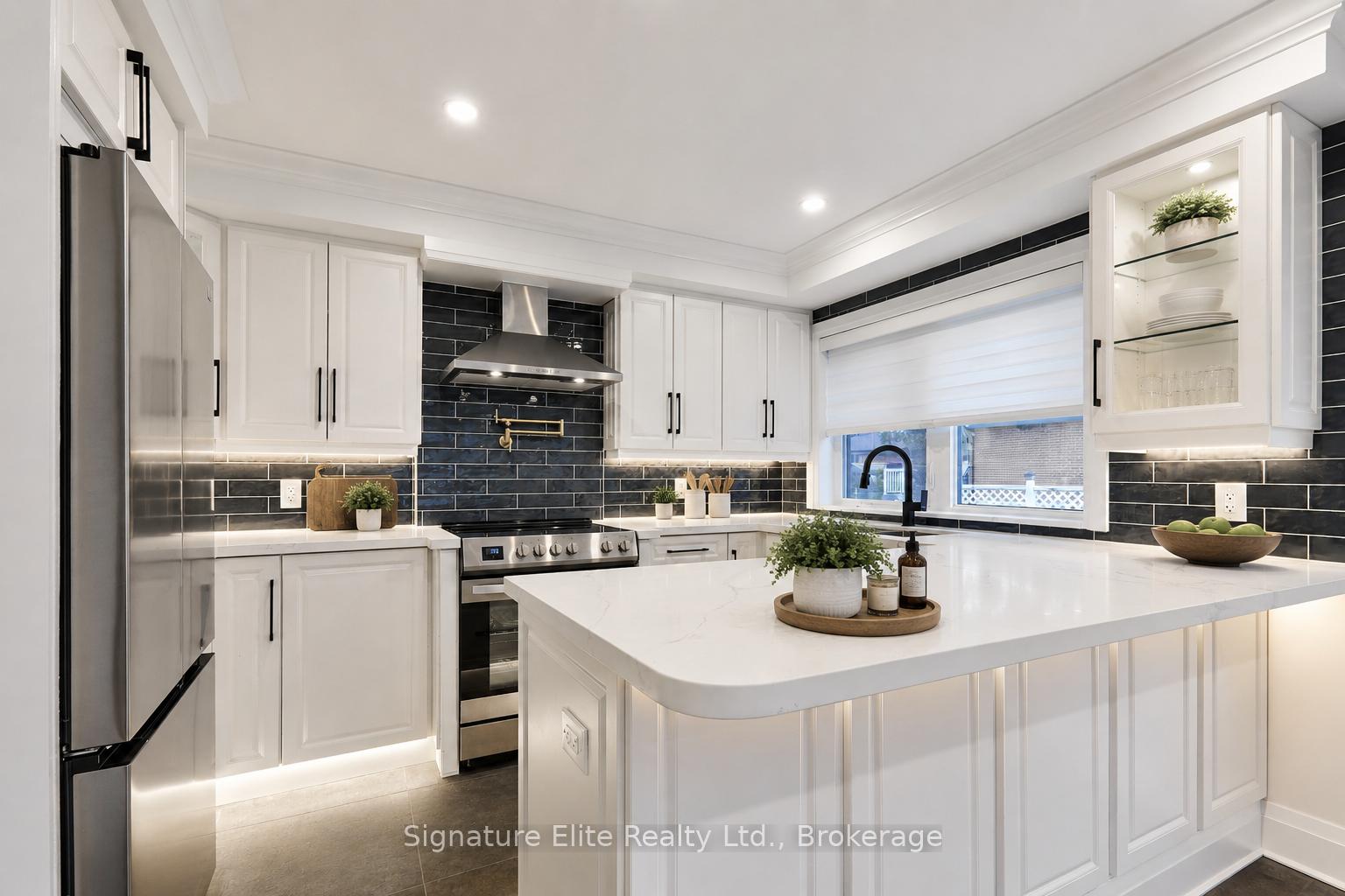 Photo 2 of Unit Garden Suite, 107 Coronation Drive, Scarborough, West Hill — HOMEH