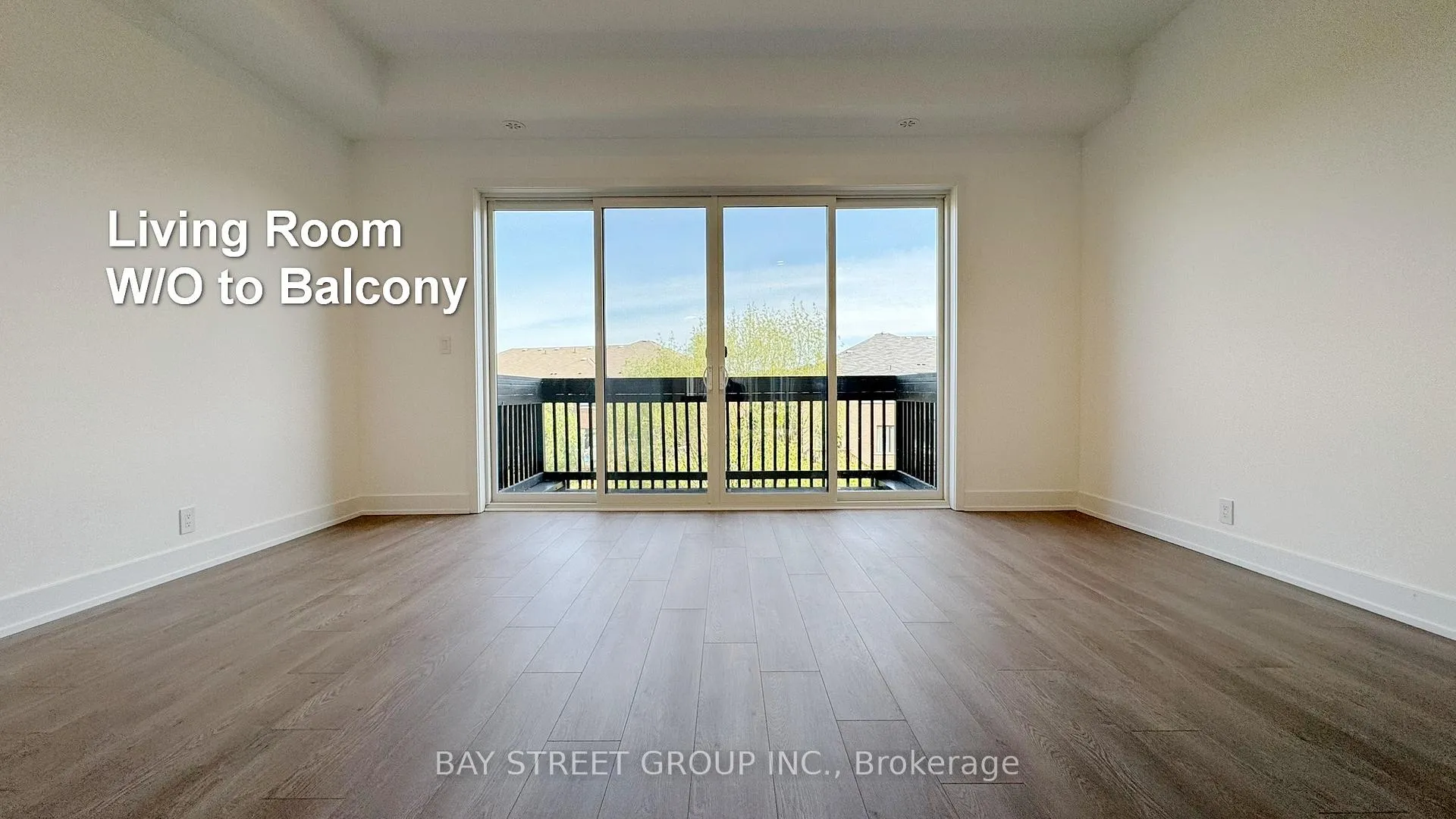 Photo 9 of 28 Chestnut Court, Aurora, Rural Aurora — HOMEH