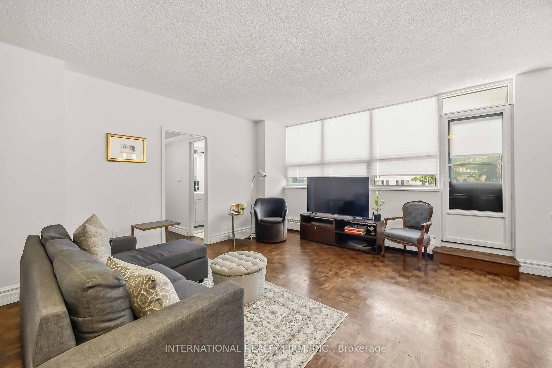 Photo 2 of Unit 101, 151 La Rose Avenue E, Etobicoke, Humber Heights — HOMEH