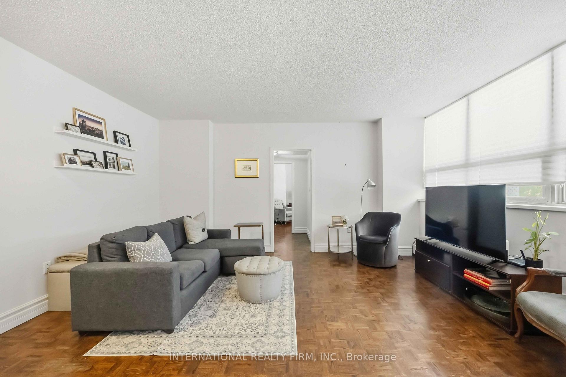 Photo 3 of Unit 101, 151 La Rose Avenue E, Etobicoke, Humber Heights — HOMEH