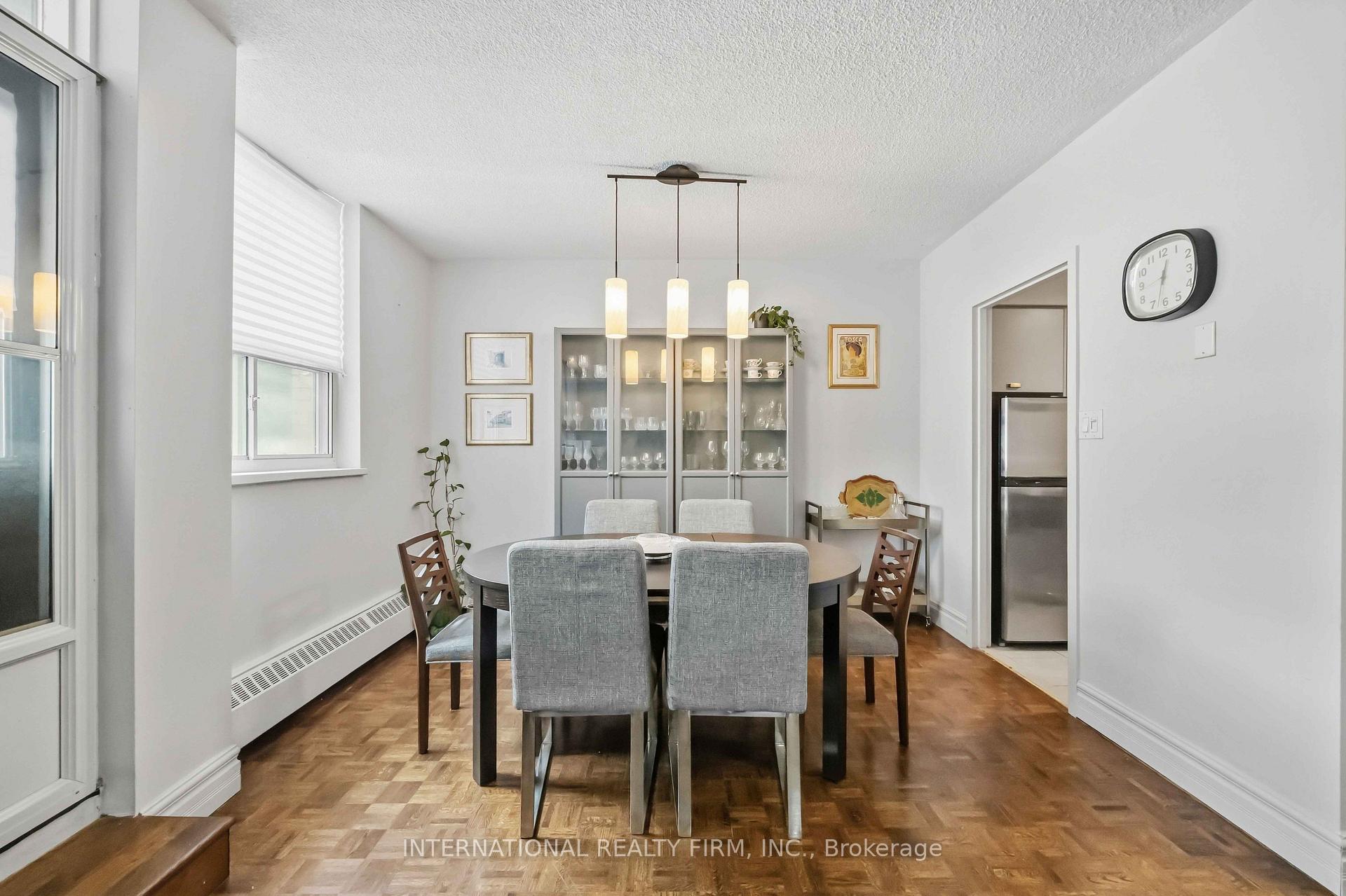 Photo 5 of Unit 101, 151 La Rose Avenue E, Etobicoke, Humber Heights — HOMEH