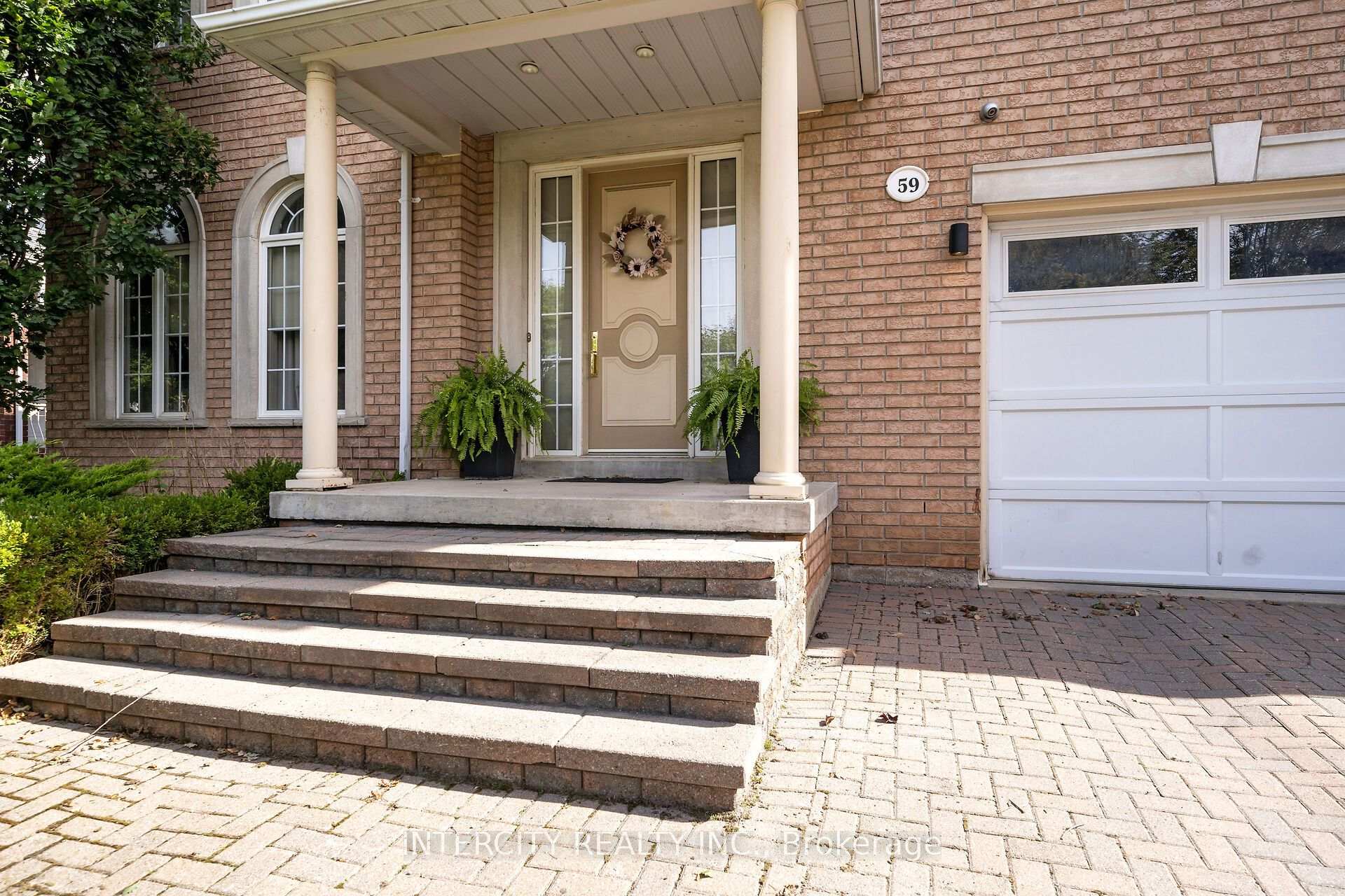 Photo 3 of 59 Kimber Crescent, Vaughan, East Woodbridge — HOMEH