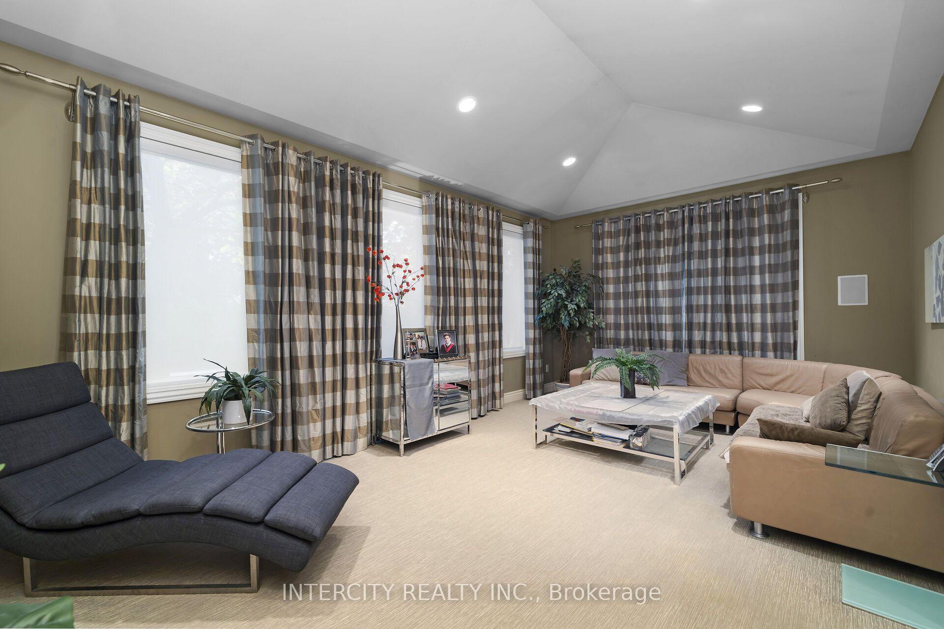 Photo 14 of 59 Kimber Crescent, Vaughan, East Woodbridge — HOMEH