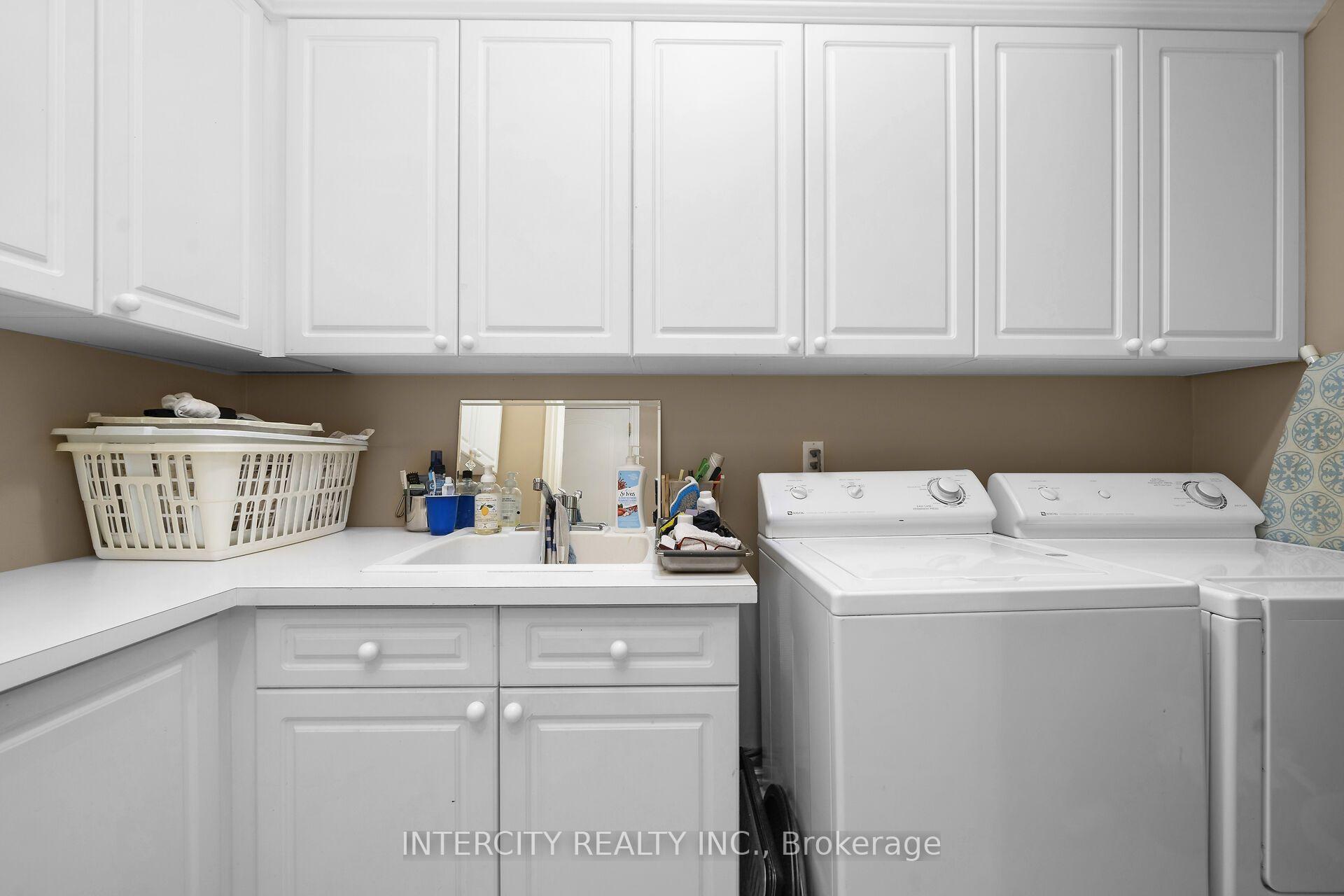 Photo 20 of 59 Kimber Crescent, Vaughan, East Woodbridge — HOMEH