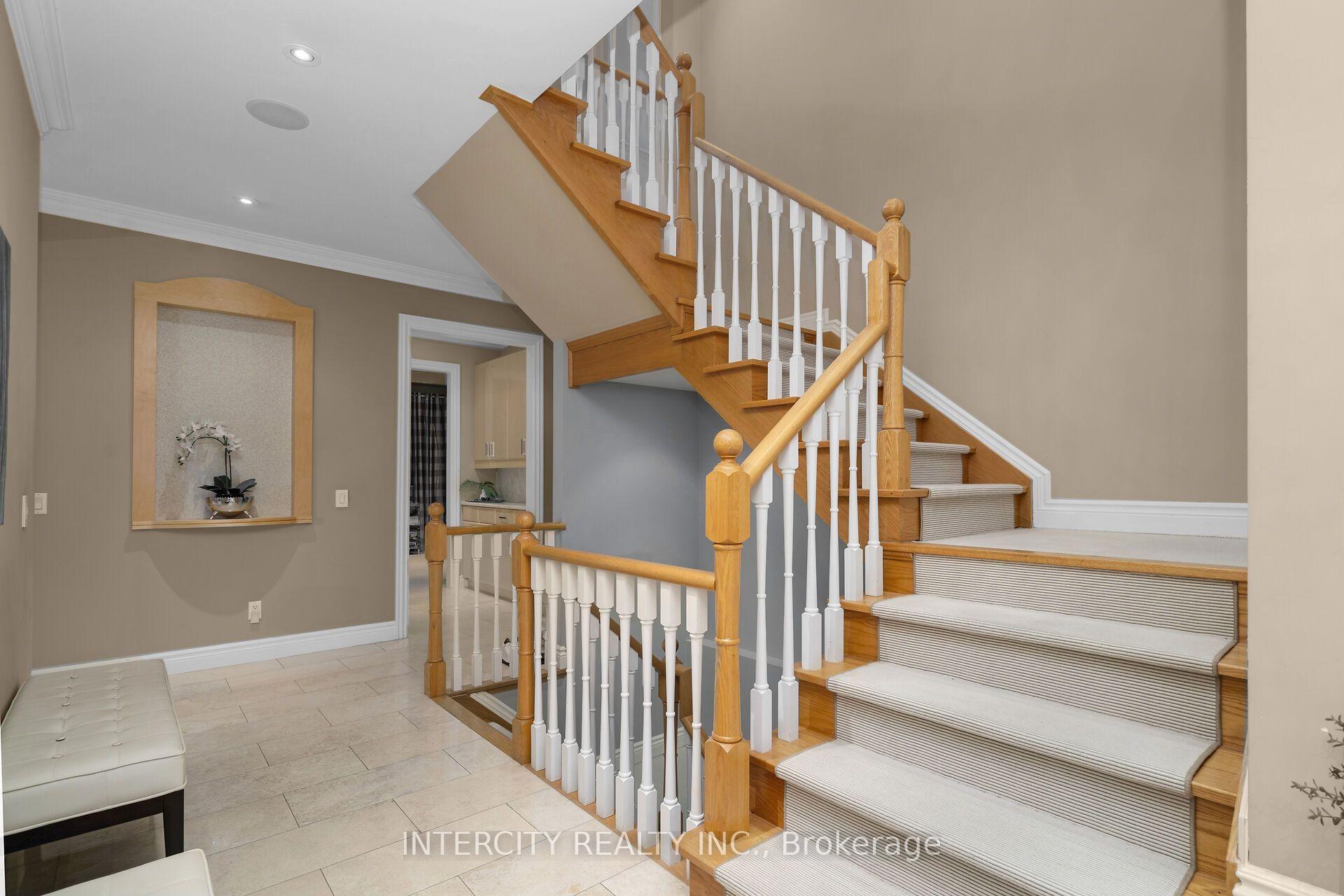 Photo 22 of 59 Kimber Crescent, Vaughan, East Woodbridge — HOMEH