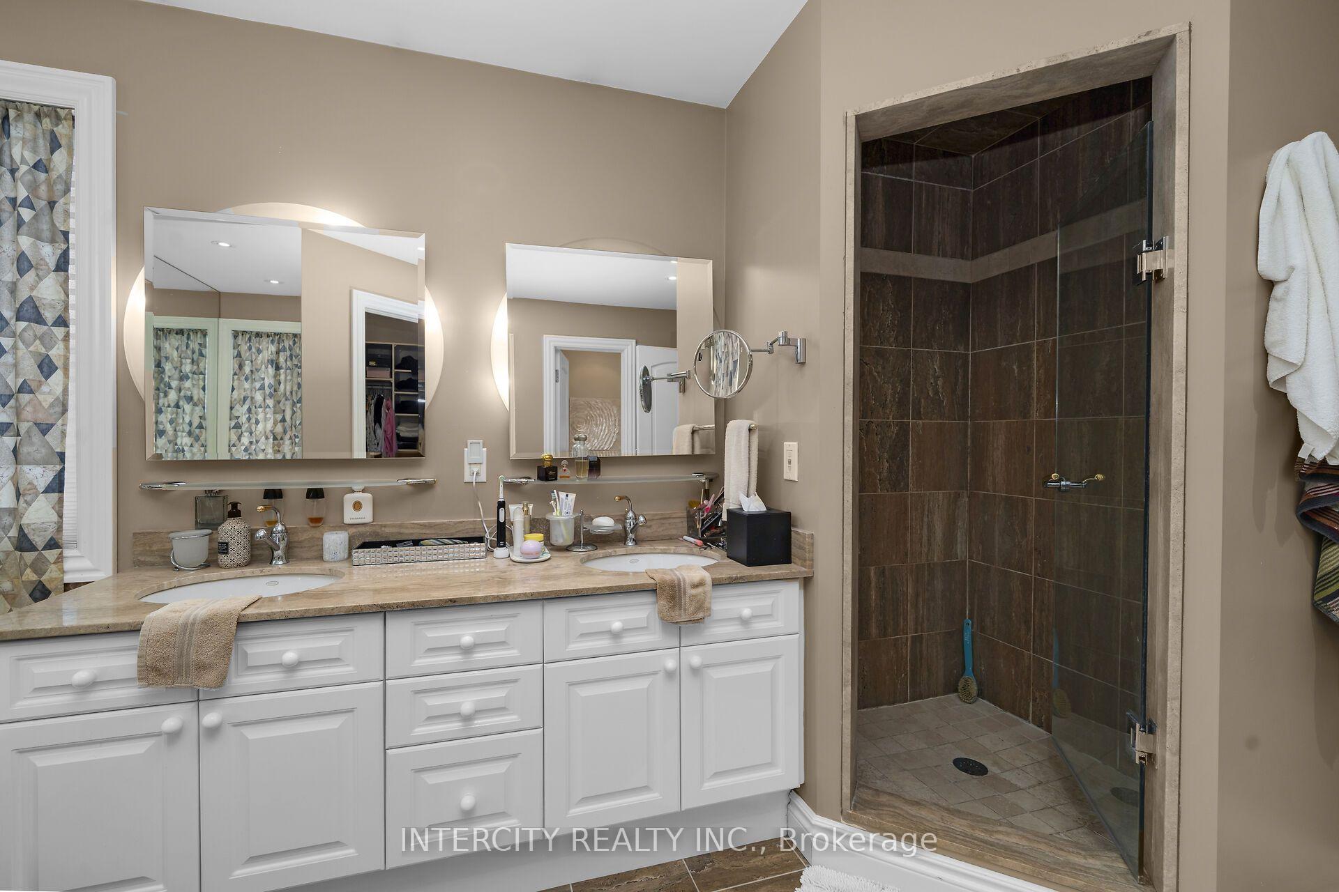 Photo 26 of 59 Kimber Crescent, Vaughan, East Woodbridge — HOMEH